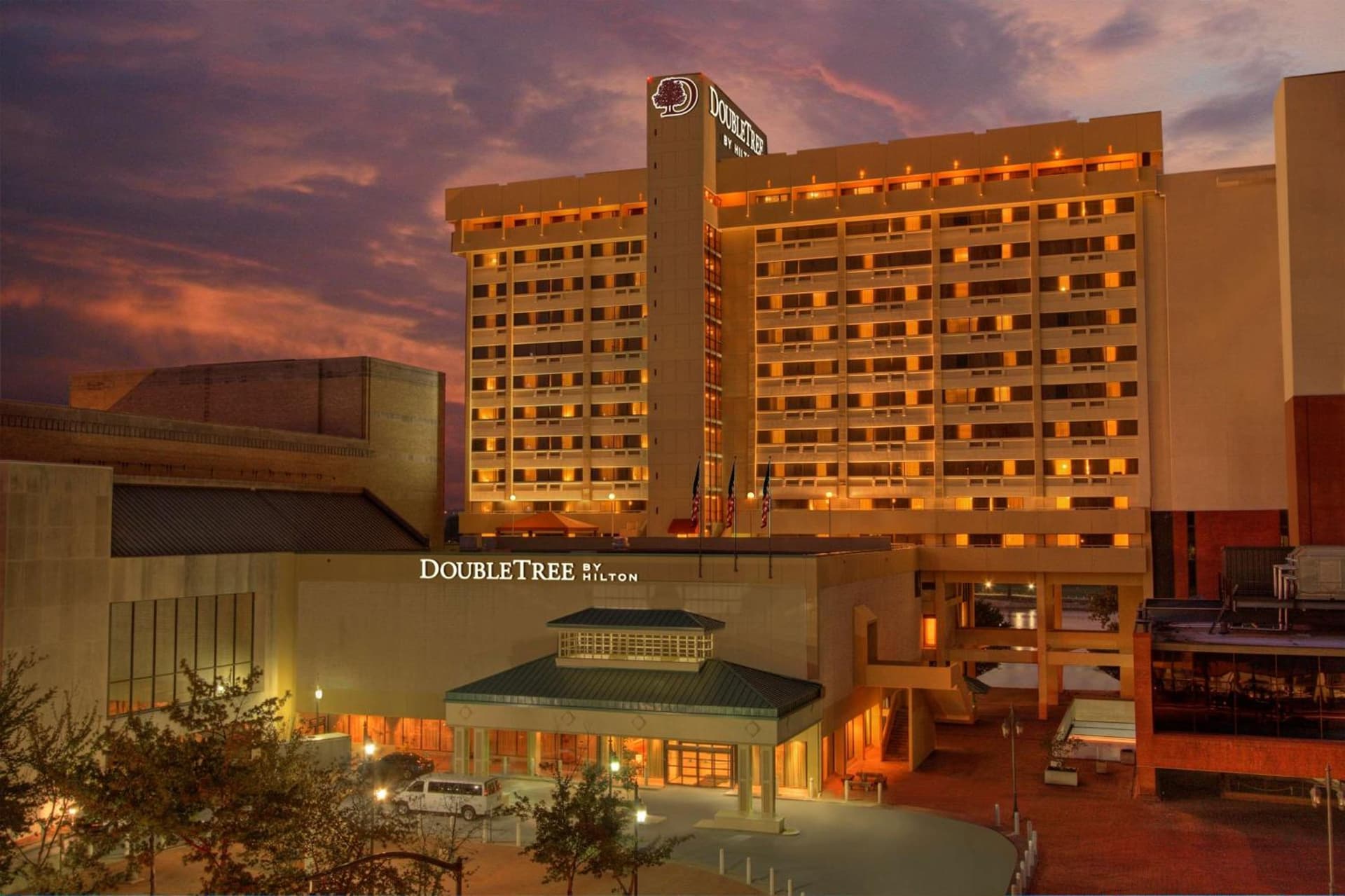 DoubleTree by Hilton Little Rock property views in Little Rock, AR — gallery photo 3