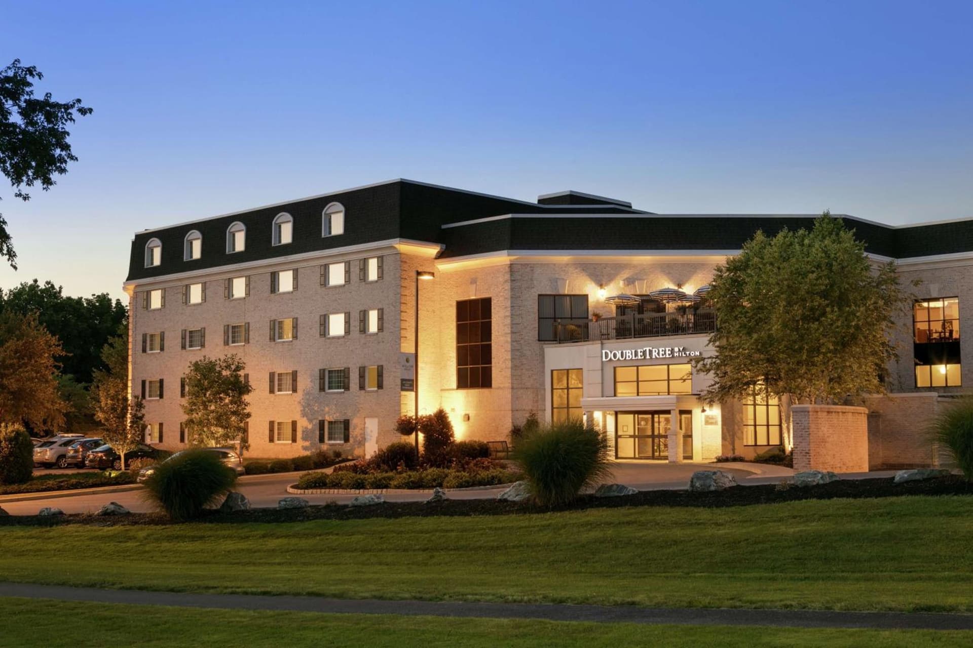 DoubleTree Resort by Hilton Lancaster interior in Lancaster, PA — gallery photo 2