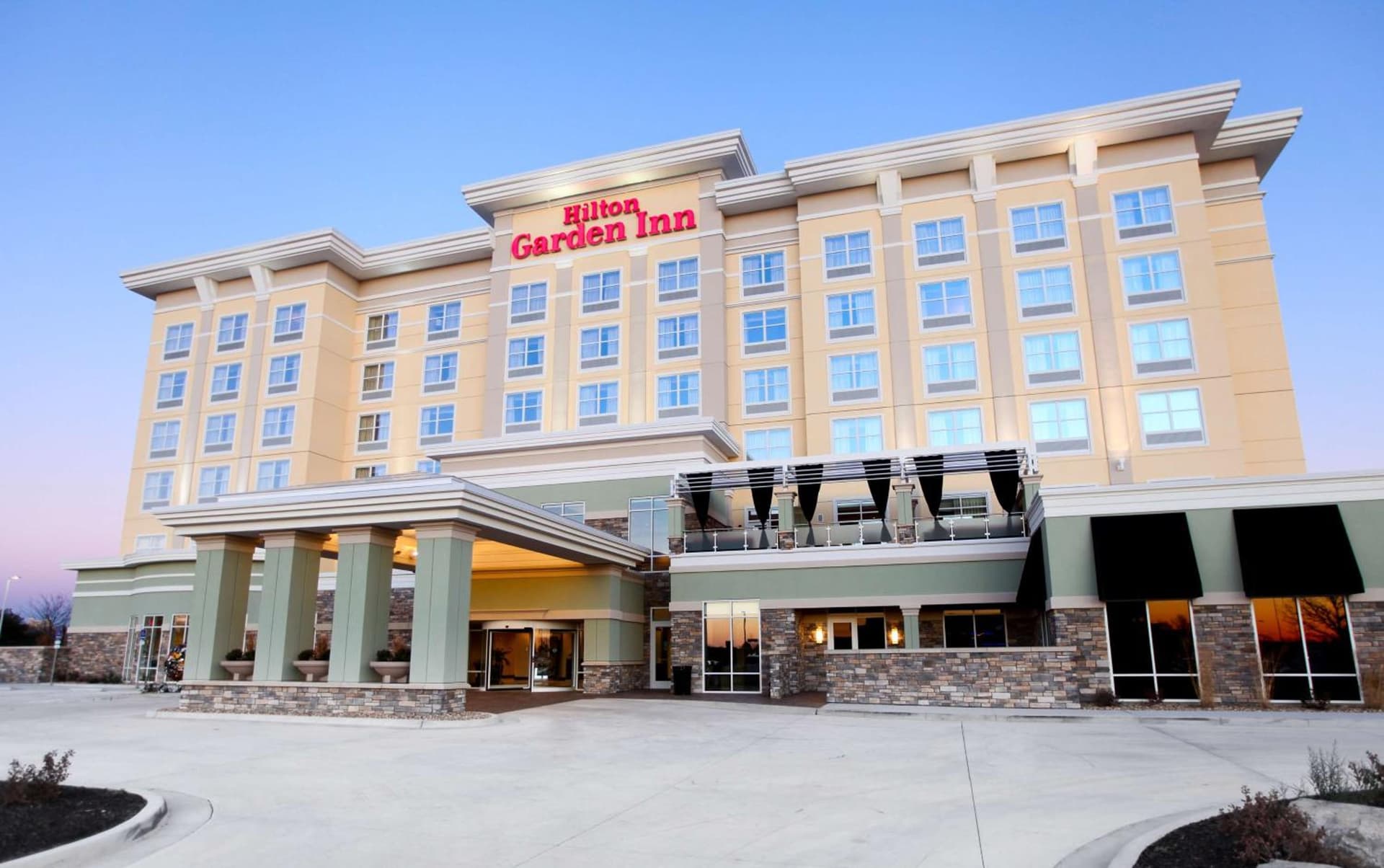 Hilton Garden Inn Olathe featured exterior or lobby in Olathe, KS — similar hotel
