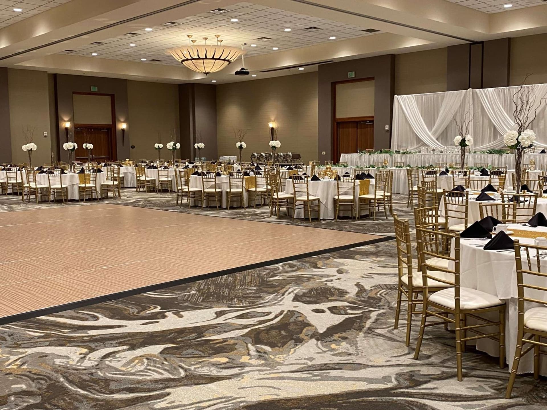 DoubleTree by Hilton Bay City - Riverfront gallery photo in Bay City, MI — image 40