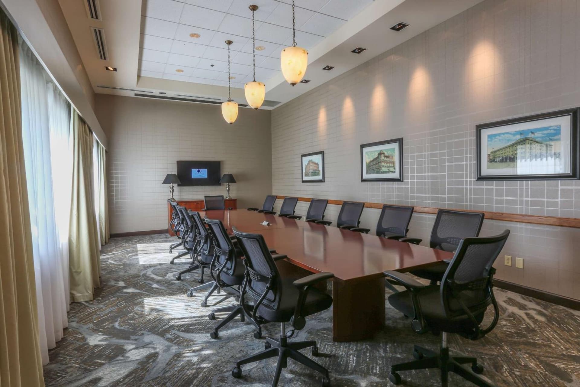 DoubleTree by Hilton Bay City - Riverfront gallery photo in Bay City, MI — image 55