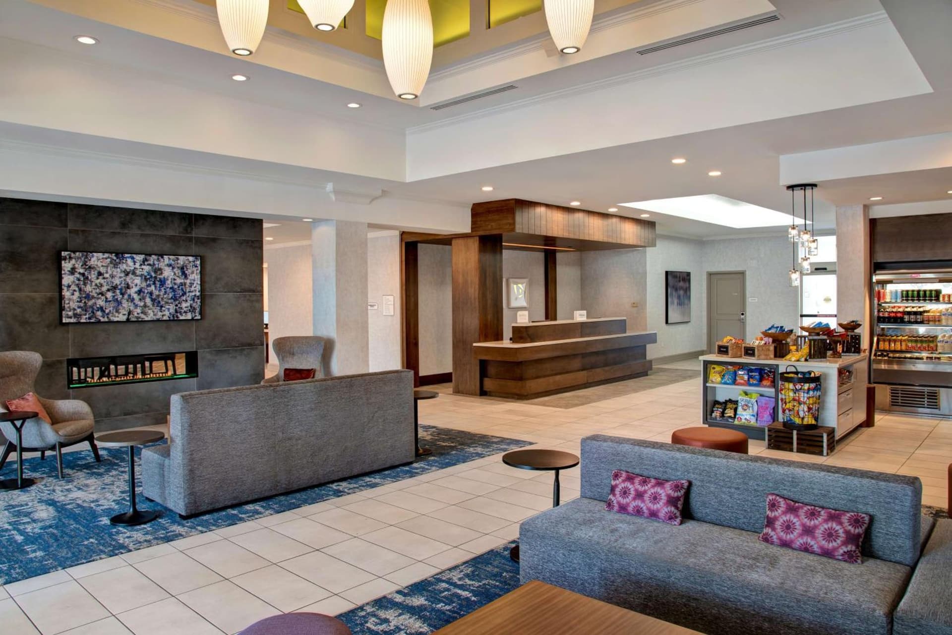 Hilton Garden Inn Kansas City/Kansas interior in Kansas City, MO — gallery photo 2