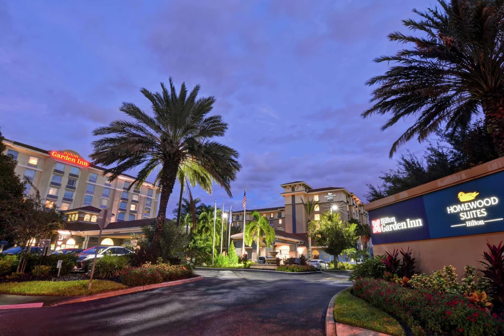 Hilton Garden Inn Orlando Lake Buena Vista interior in Orlando, FL — gallery photo 2