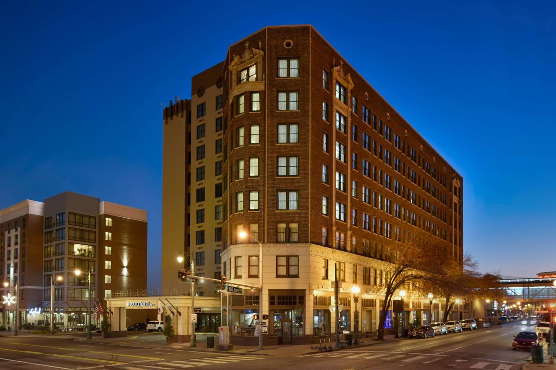 DoubleTree by Hilton Memphis Downtown featured exterior or lobby in Memphis, TN — similar hotel