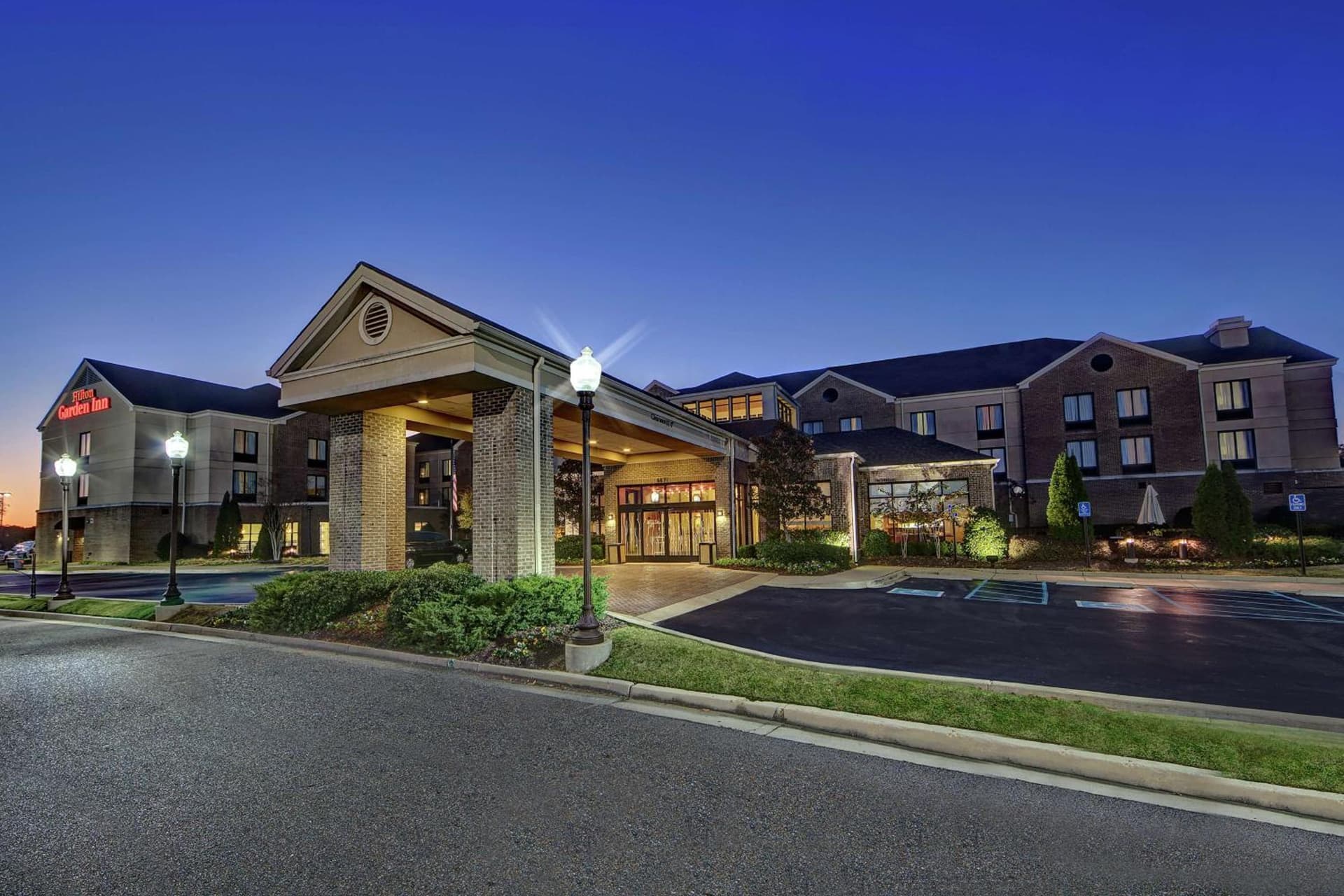 Hilton Garden Inn Memphis/Southaven featured exterior or lobby in Southhaven, MS — similar hotel