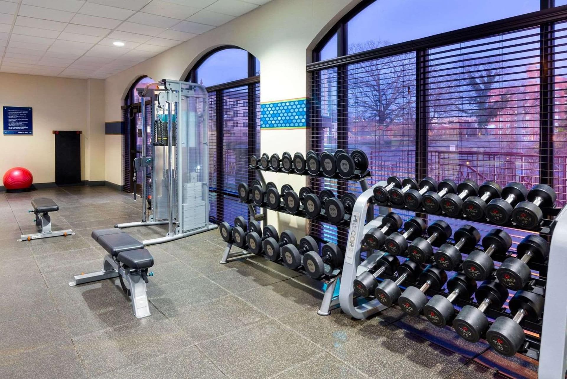 Hampton Inn & Suites Country Club Plaza gallery photo in Kansas City, MO — image 34