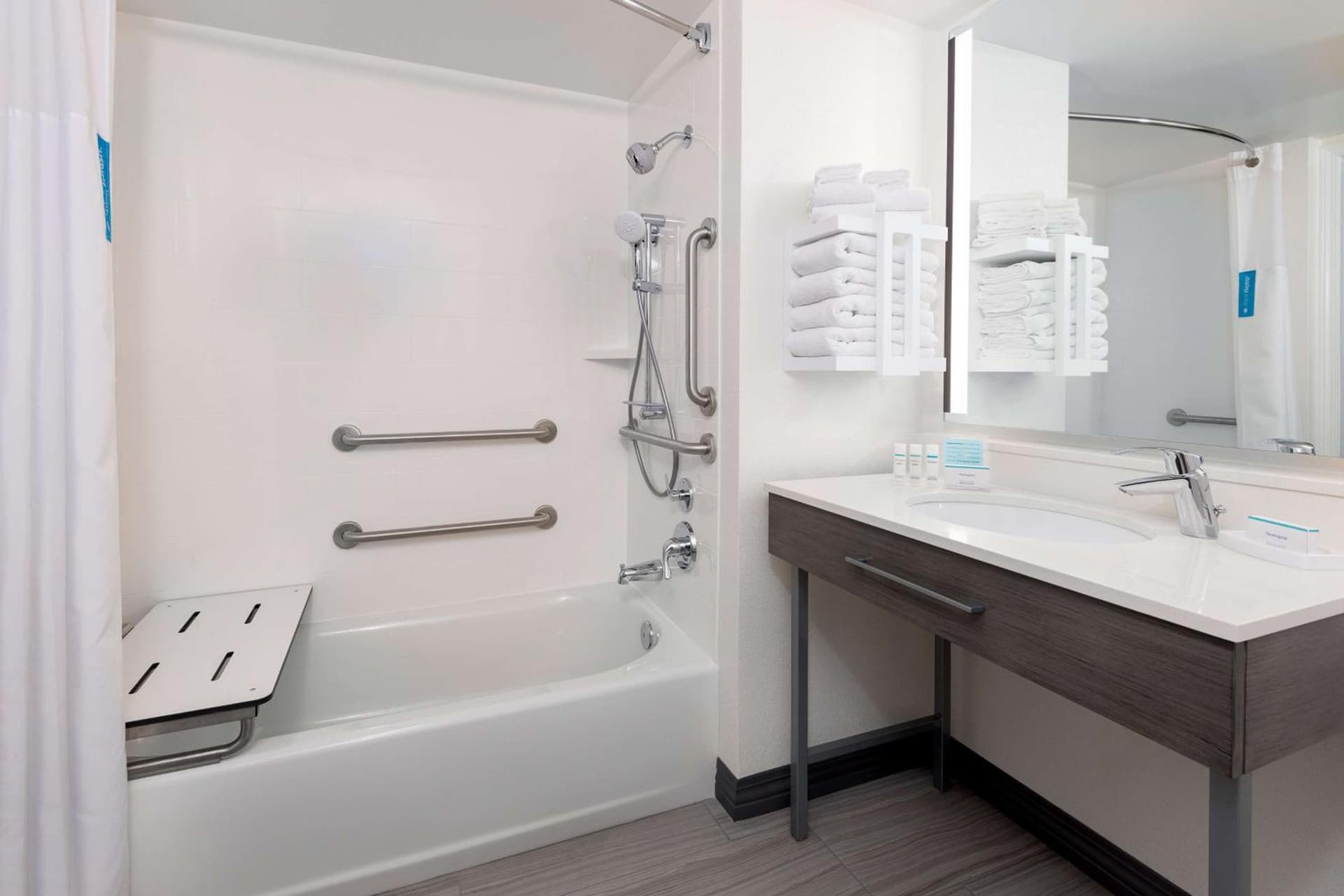 Hampton Inn & Suites Country Club Plaza gallery photo in Kansas City, MO — image 24
