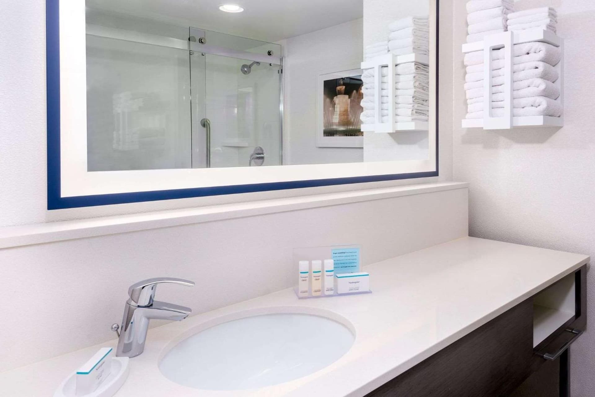 Hampton Inn & Suites Country Club Plaza gallery photo in Kansas City, MO — image 19
