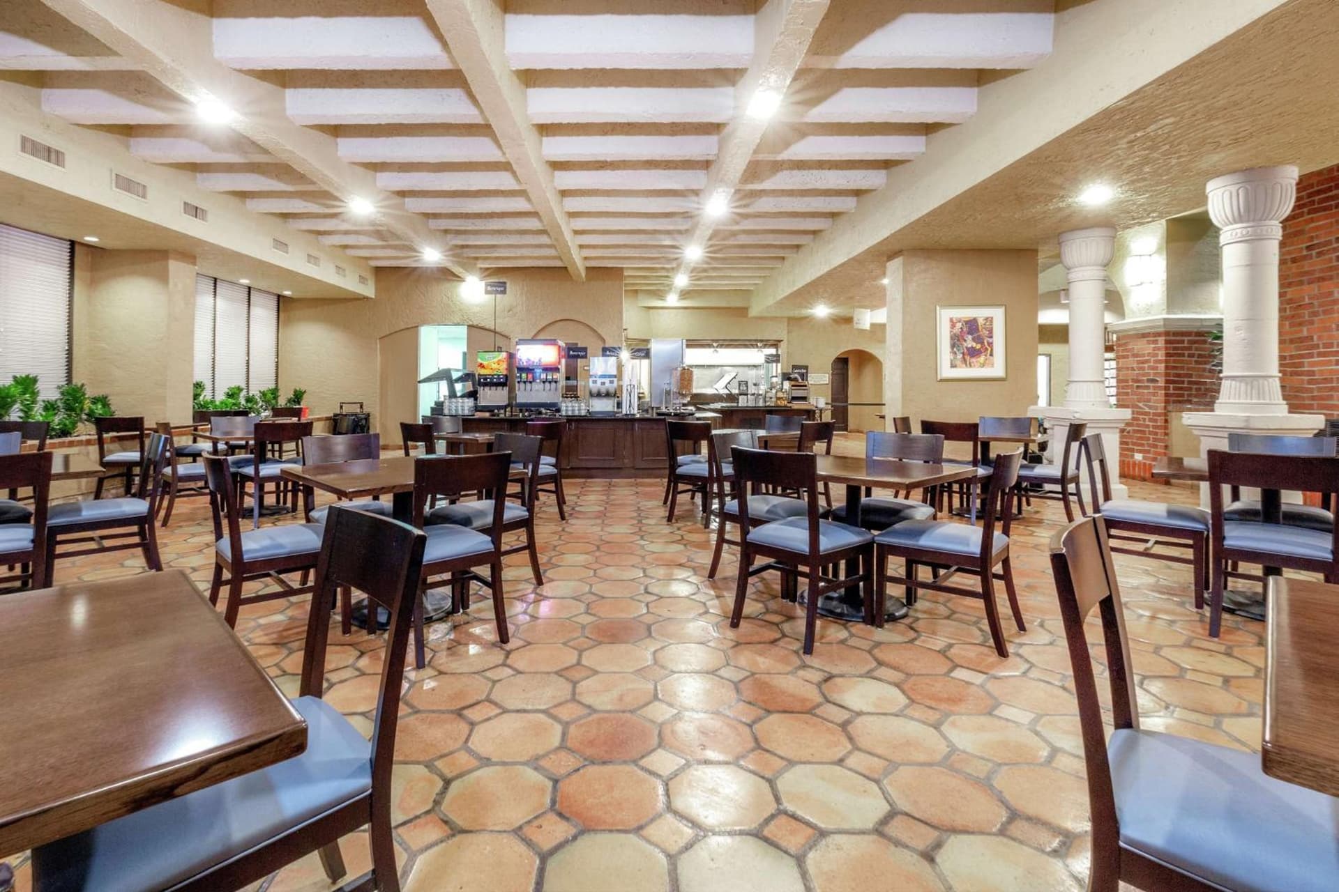 Embassy Suites by Hilton Kansas City Plaza gallery photo in Kansas City, MO — image 8