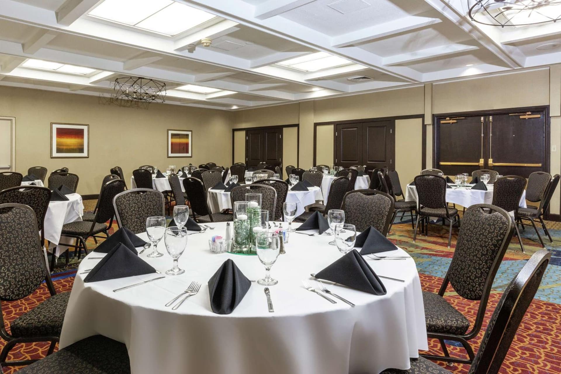 Embassy Suites by Hilton Kansas City Plaza gallery photo in Kansas City, MO — image 23