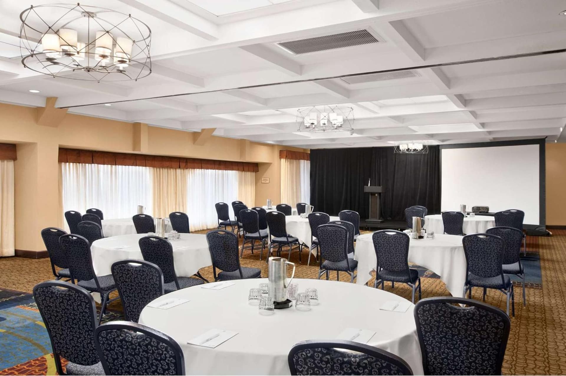 Embassy Suites by Hilton Kansas City Plaza gallery photo in Kansas City, MO — image 24