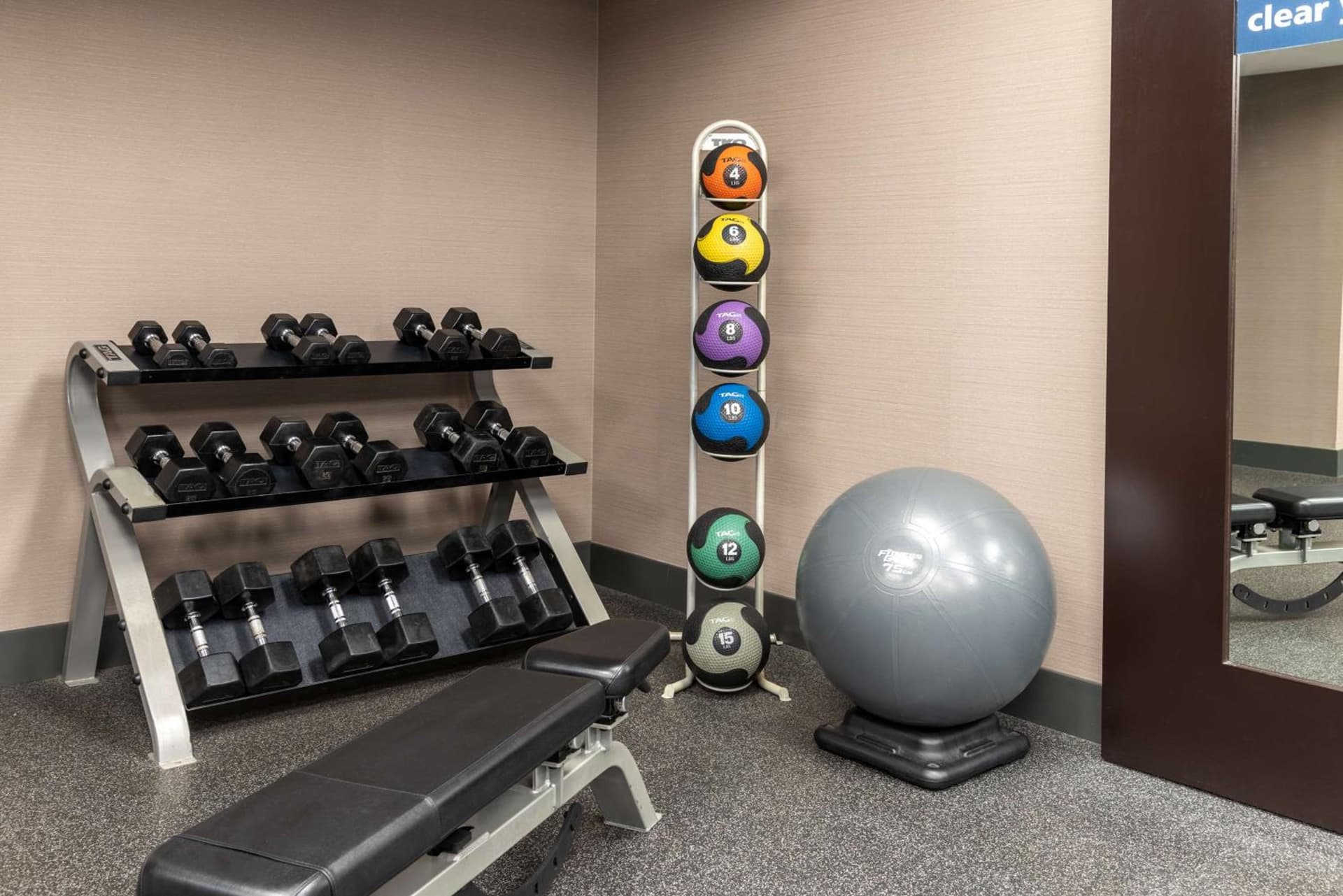 Hampton Inn Kansas City-Lee's Summit gallery photo in Lees Summit, MO — image 19