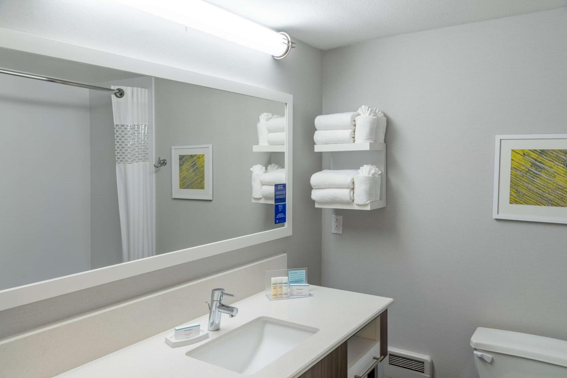 Hampton Inn Kansas City-Lee's Summit gallery photo in Lees Summit, MO — image 11
