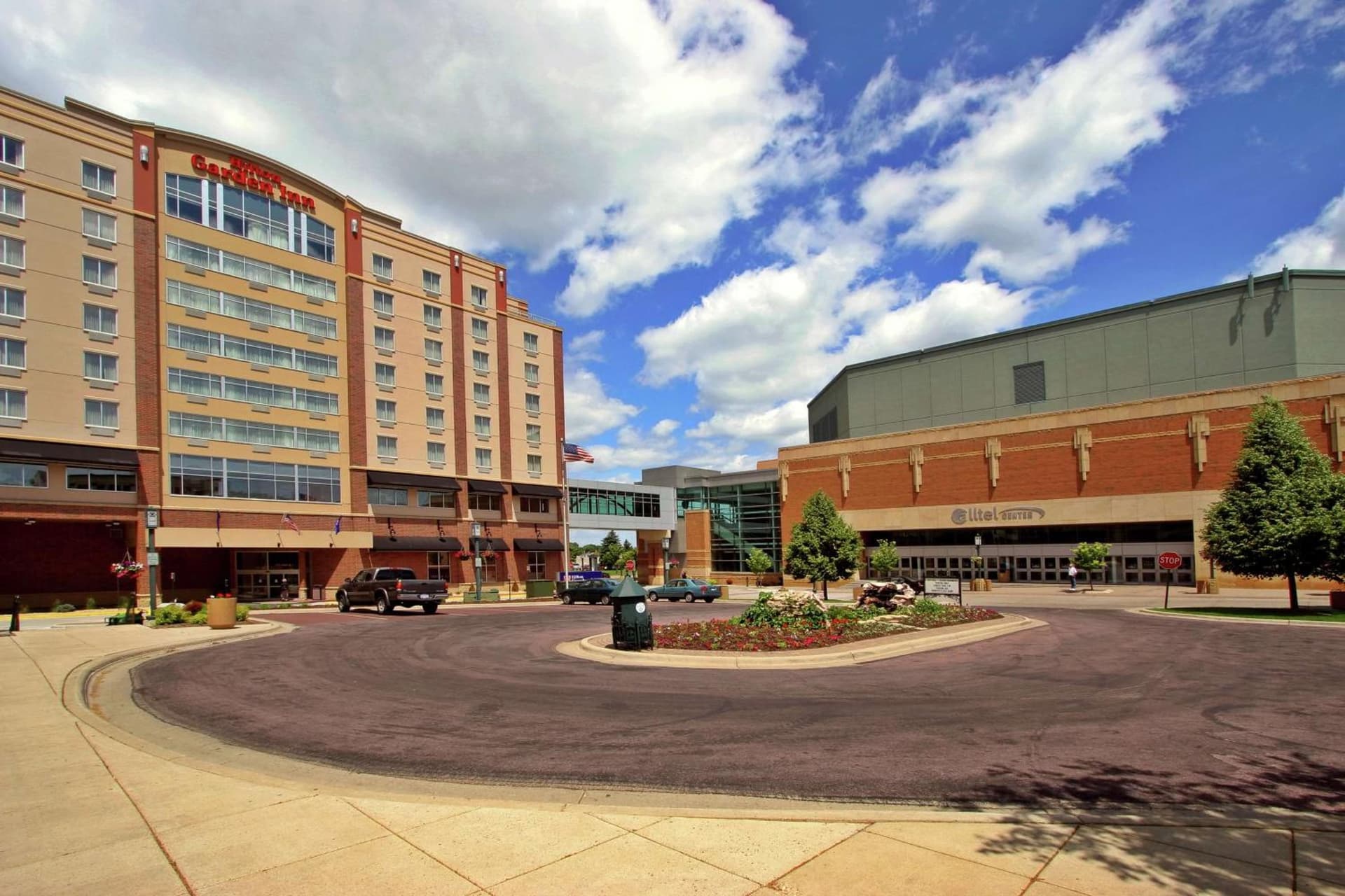 Hilton Garden Inn Mankato Downtown interior in Mankato, MN — gallery photo 2