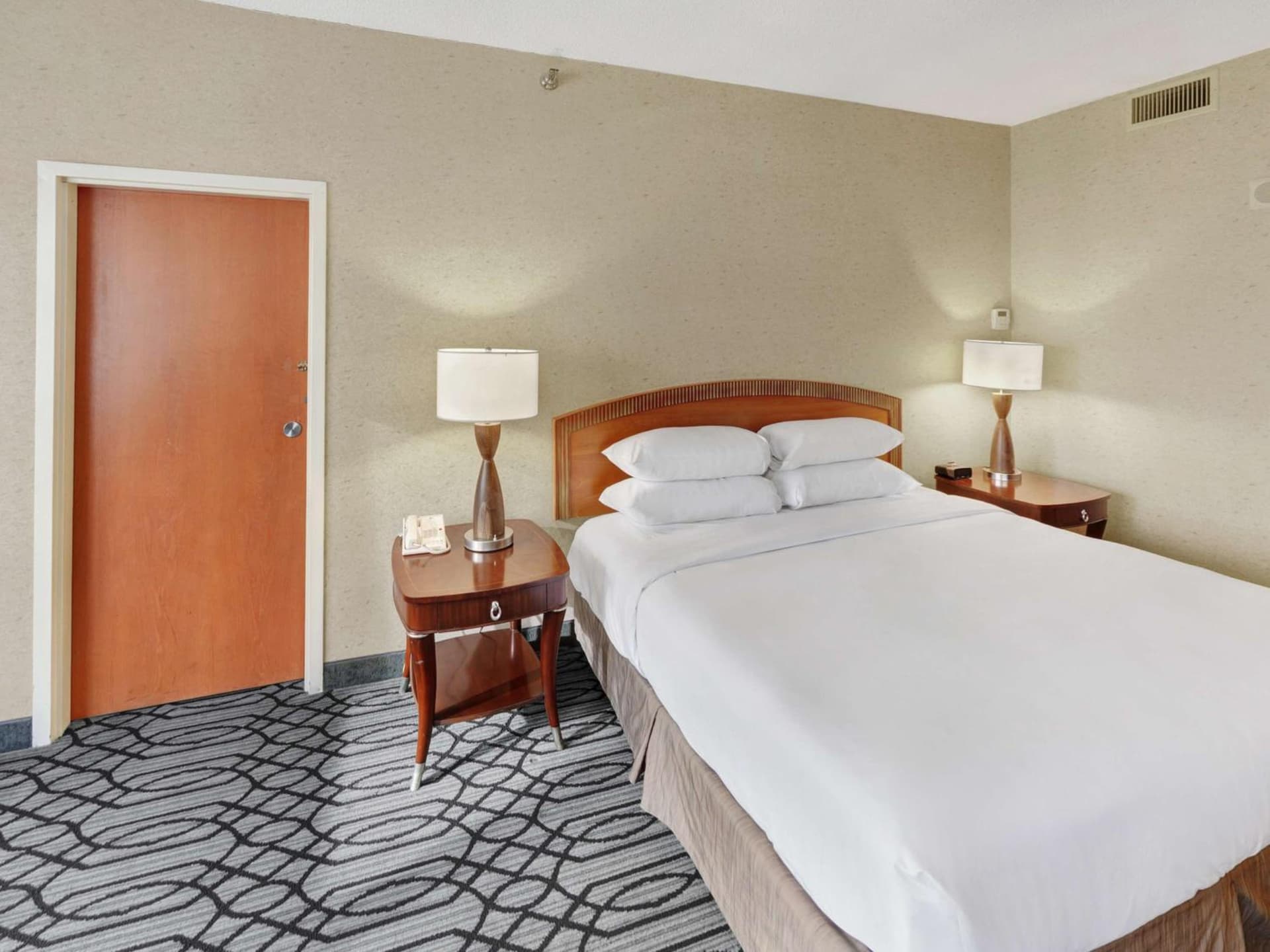 DoubleTree by Hilton St Paul Downtown gallery photo in Saint Paul, MN — image 7