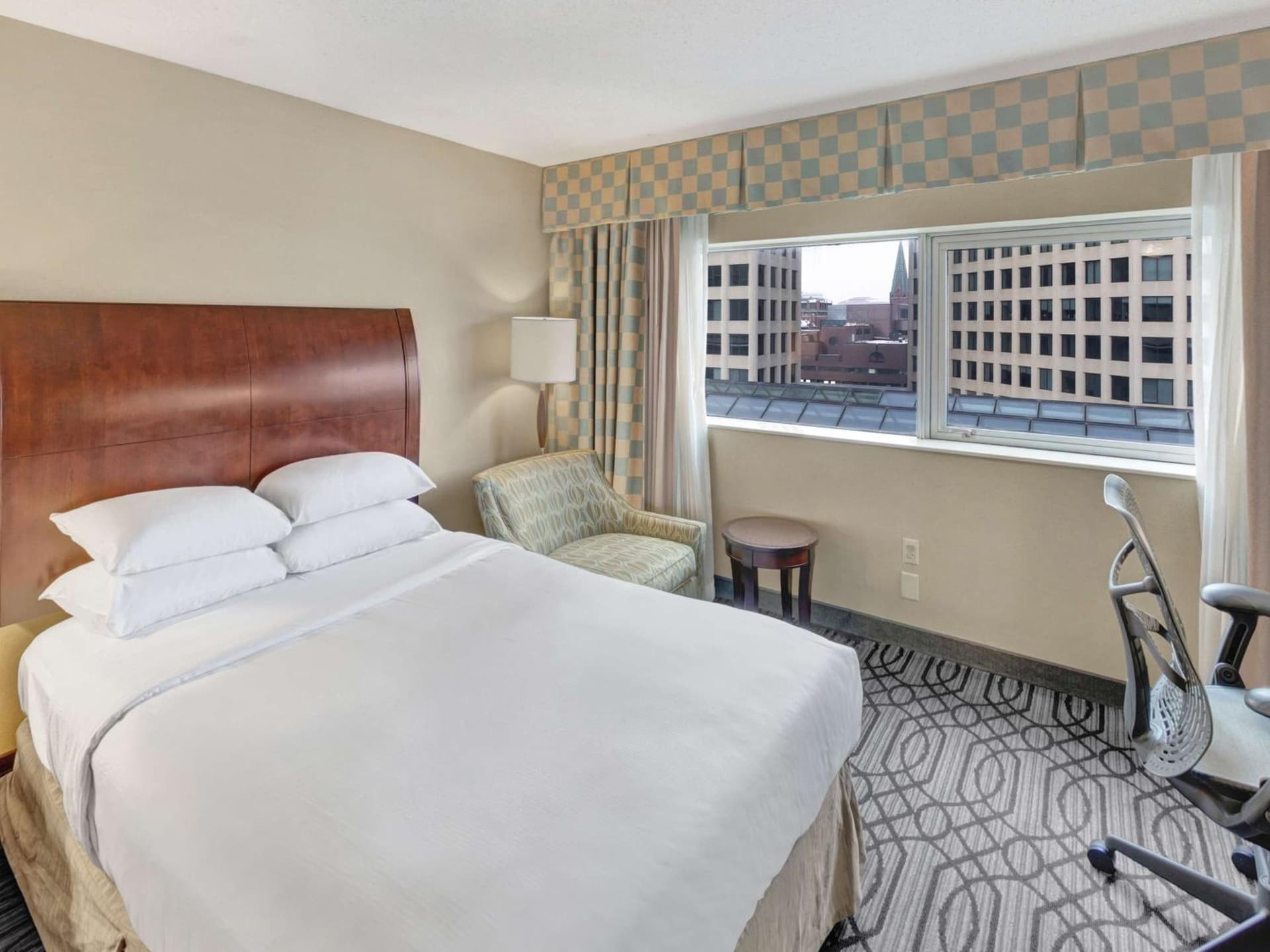 DoubleTree by Hilton St Paul Downtown gallery photo in Saint Paul, MN — image 12
