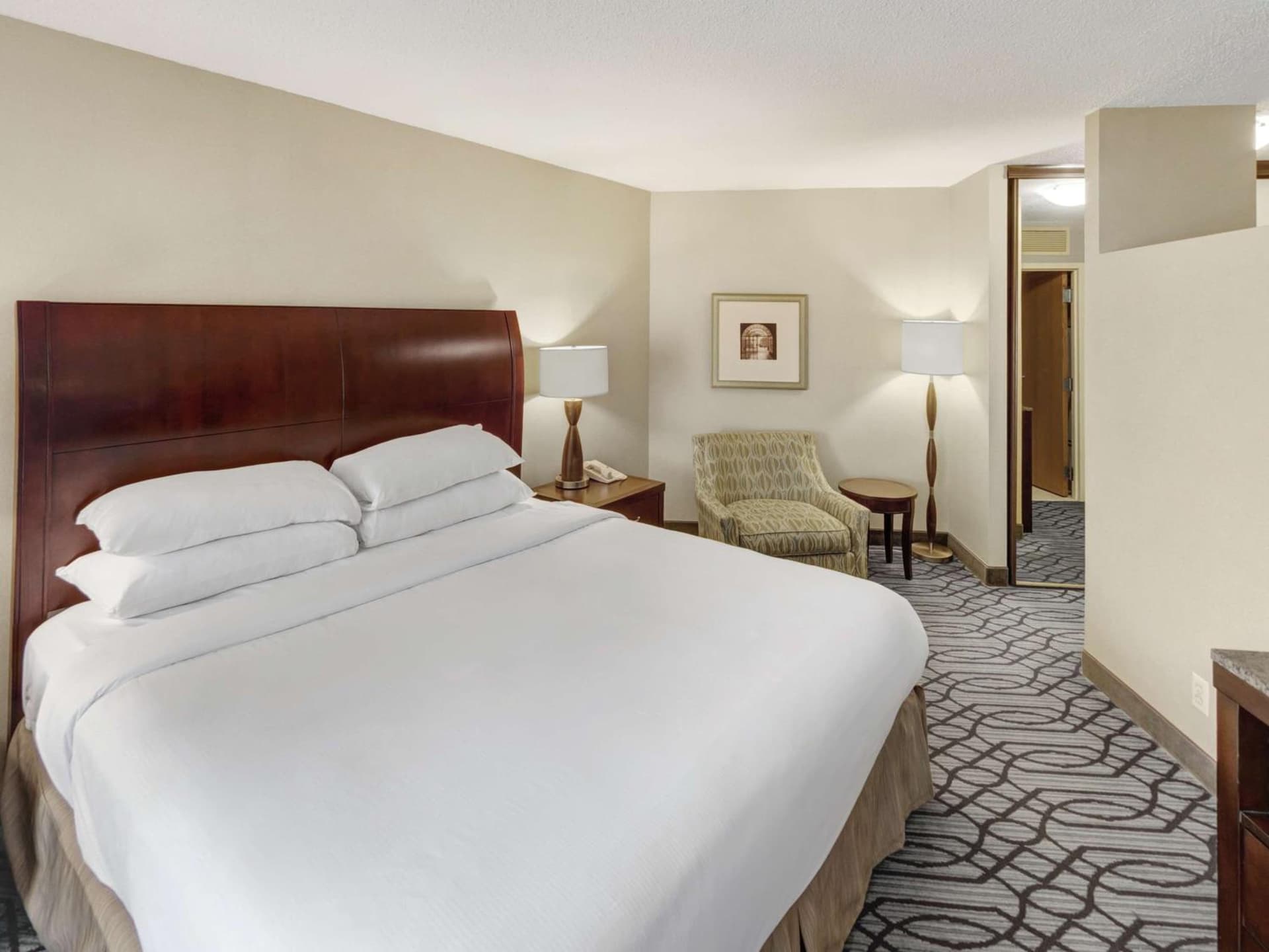 DoubleTree by Hilton St Paul Downtown gallery photo in Saint Paul, MN — image 18
