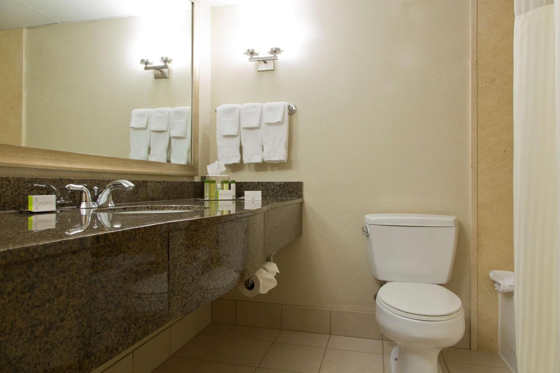 DoubleTree by Hilton St Paul Downtown gallery photo in Saint Paul, MN — image 14