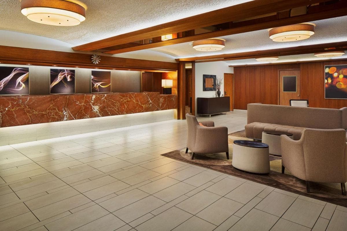 Hilton Oakland Airport interior in Oakland, CA — gallery photo 2