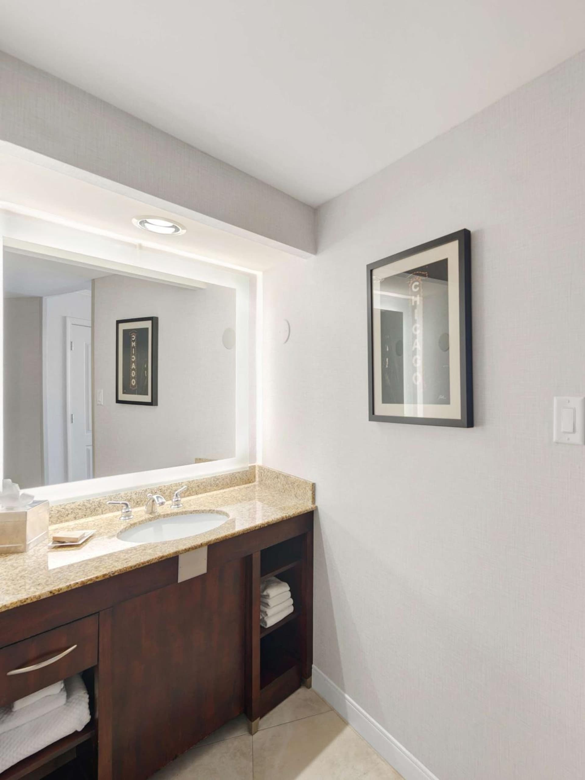 Hilton Chicago/Oak Lawn gallery photo in Chicago, IL — image 4