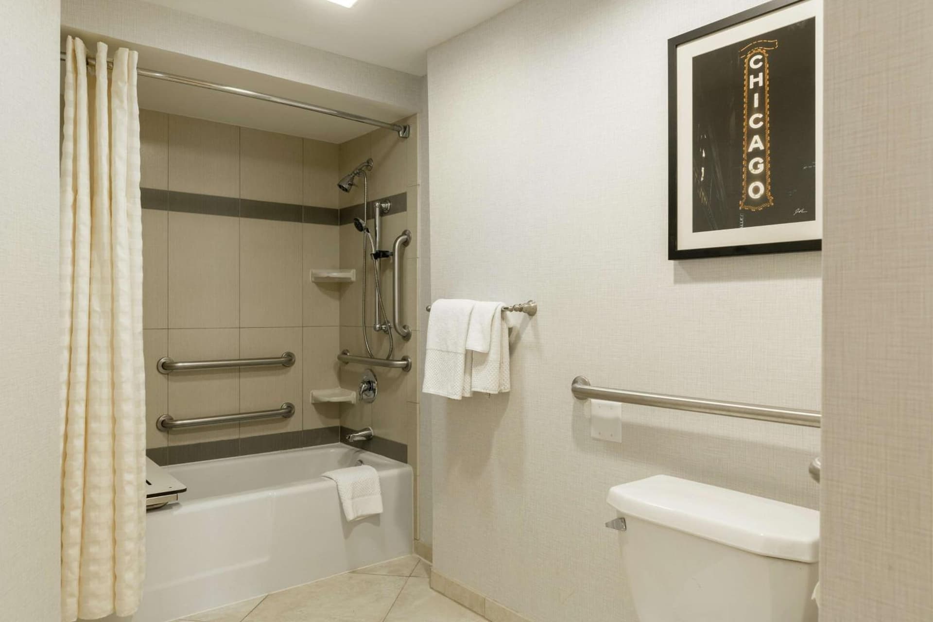 Hilton Chicago/Oak Lawn gallery photo in Chicago, IL — image 5