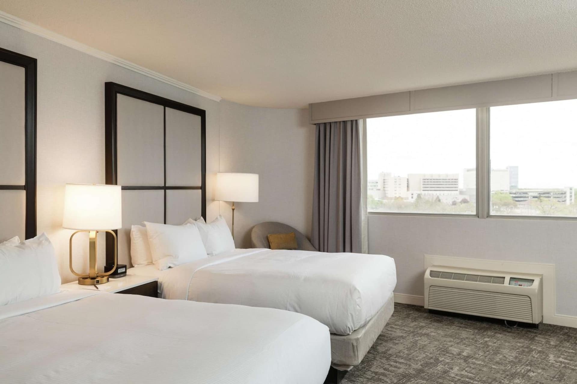 Hilton Chicago/Oak Lawn gallery photo in Chicago, IL — image 10