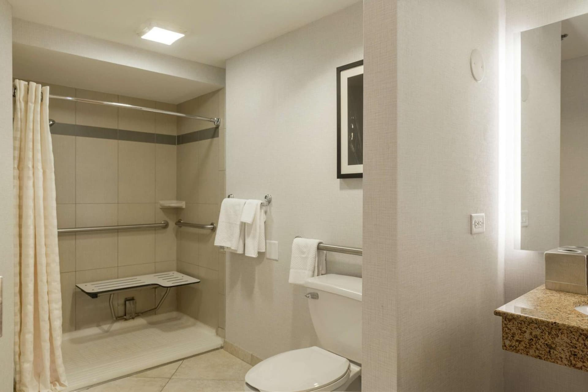 Hilton Chicago/Oak Lawn gallery photo in Chicago, IL — image 24
