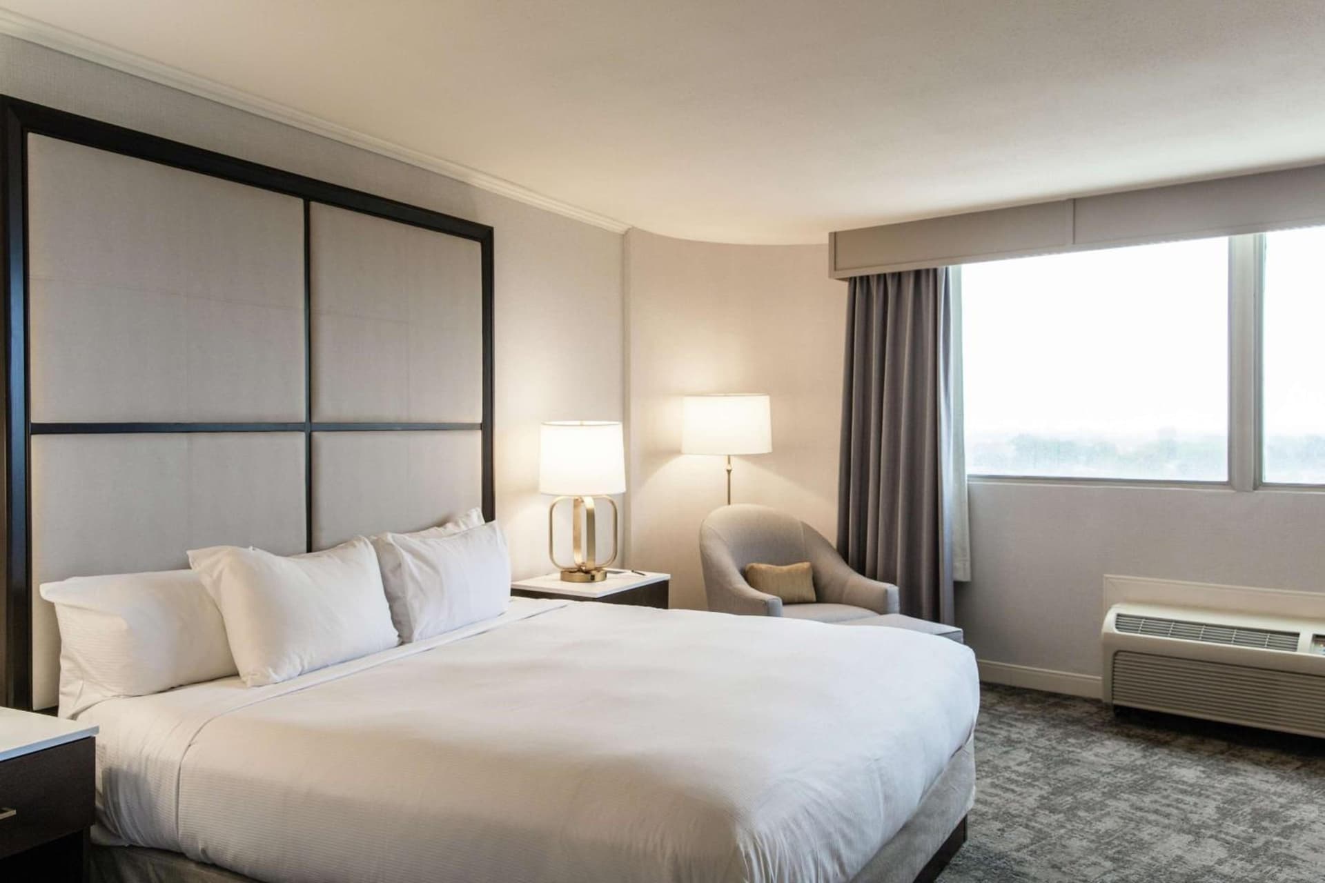 Hilton Chicago/Oak Lawn gallery photo in Chicago, IL — image 59