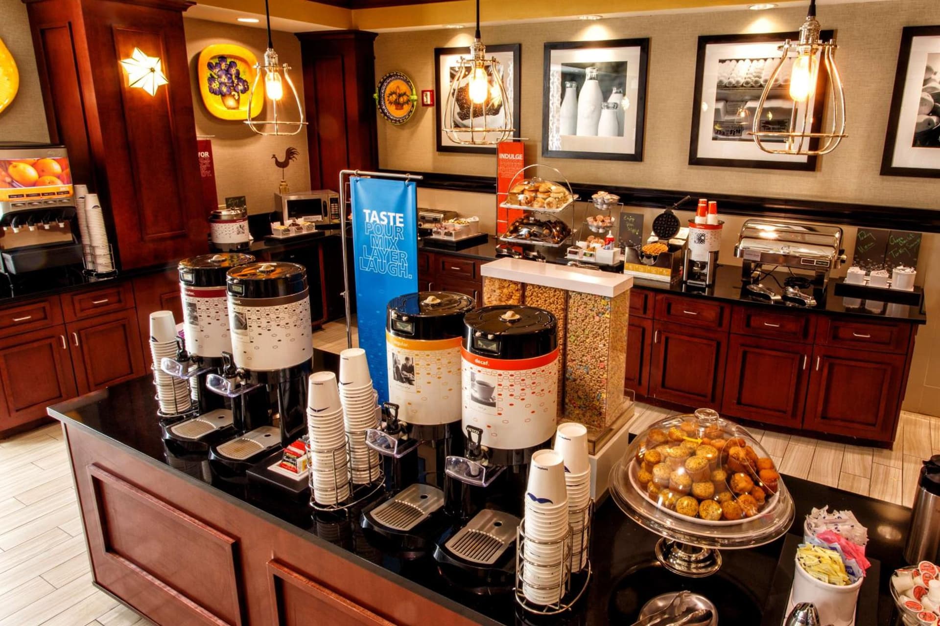 Hampton Inn & Suites Staten Island gallery photo in Staten Island, NY — image 42