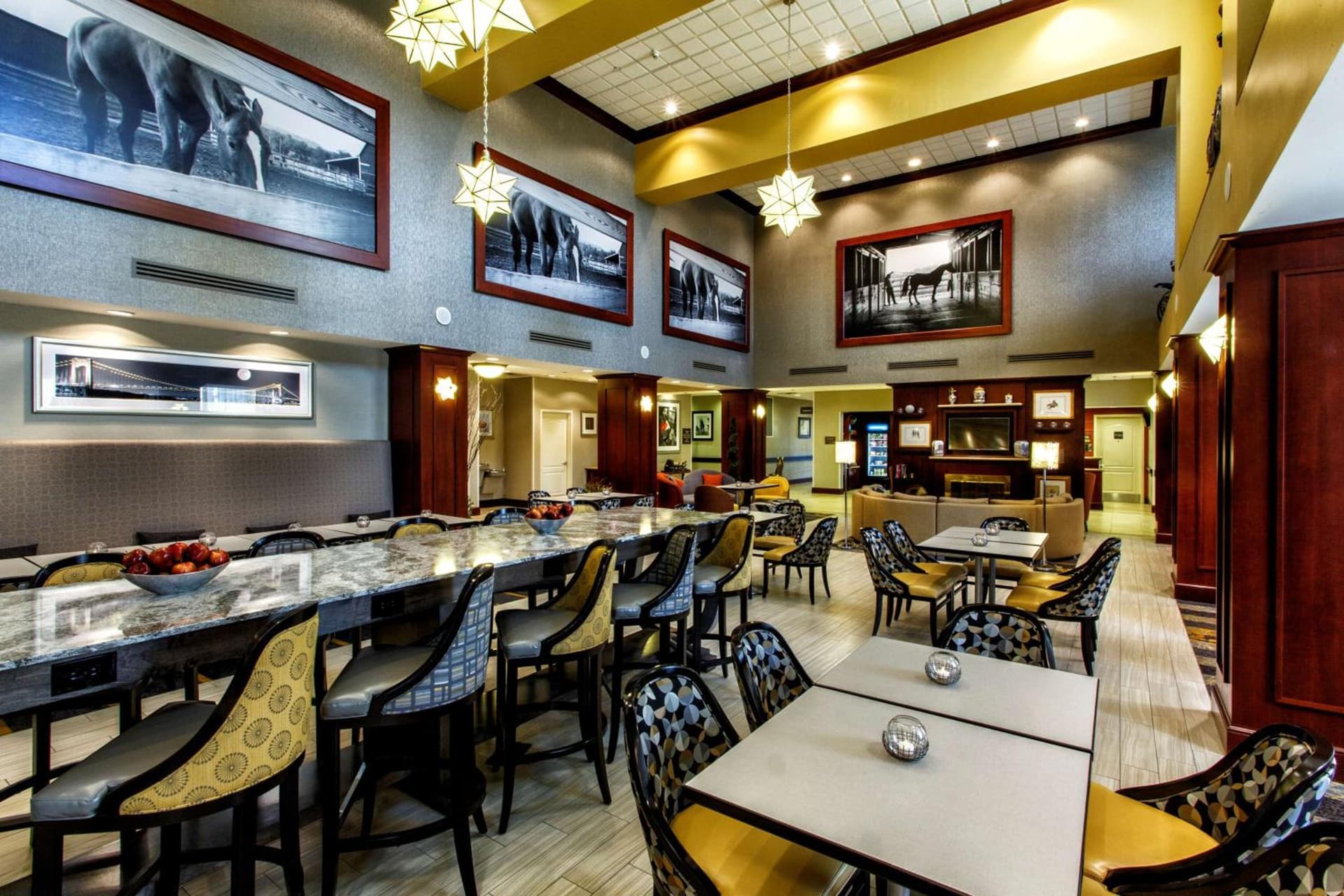 Hampton Inn & Suites Staten Island gallery photo in Staten Island, NY — image 16
