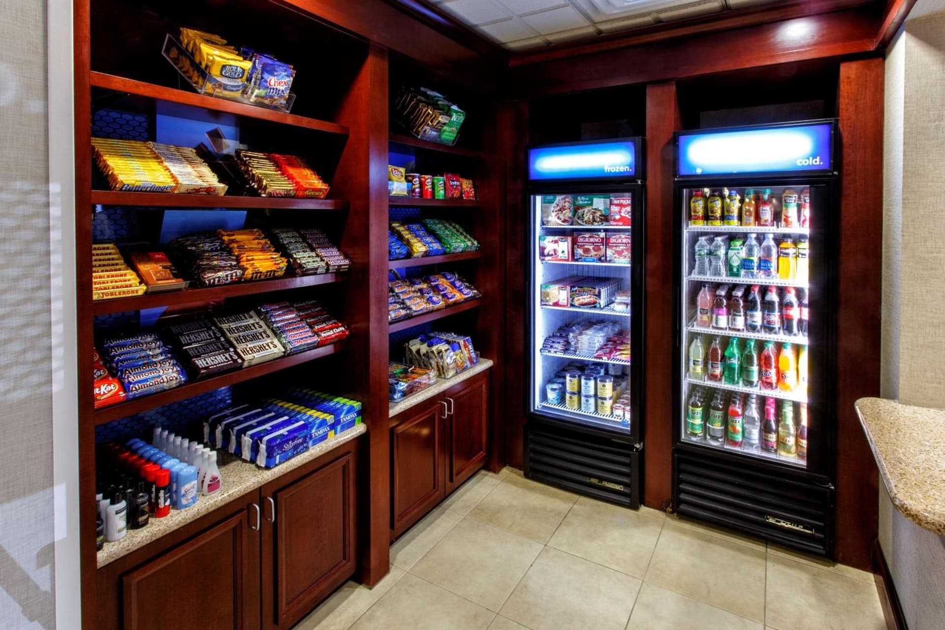 Hampton Inn & Suites Staten Island gallery photo in Staten Island, NY — image 38