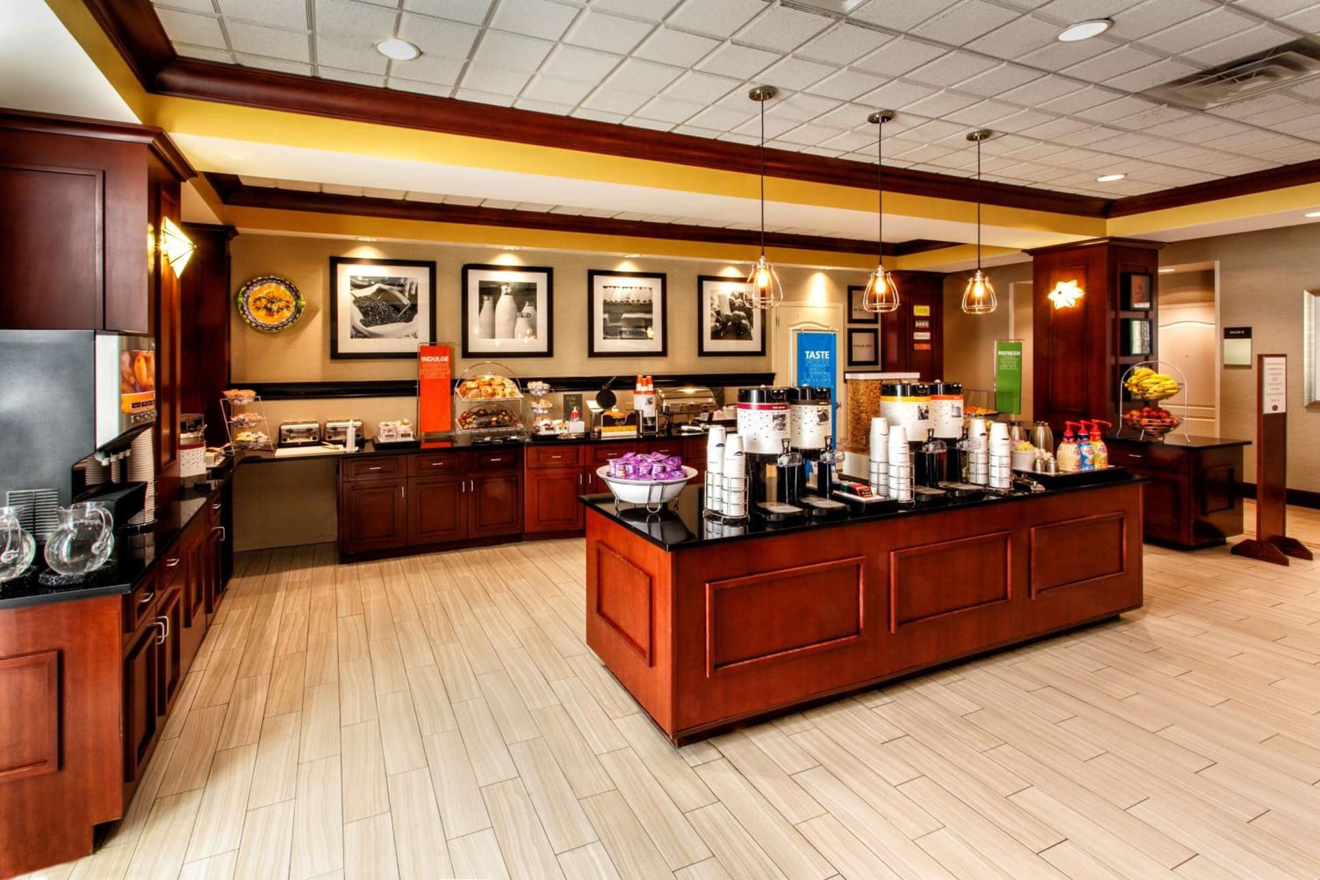 Hampton Inn & Suites Staten Island gallery photo in Staten Island, NY — image 15