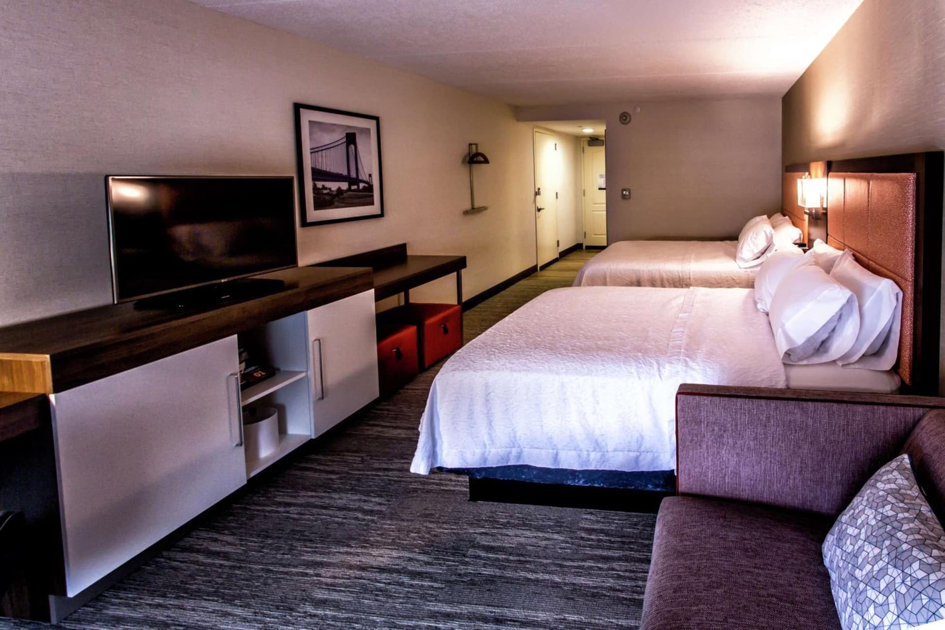 Hampton Inn & Suites Staten Island gallery photo in Staten Island, NY — image 6