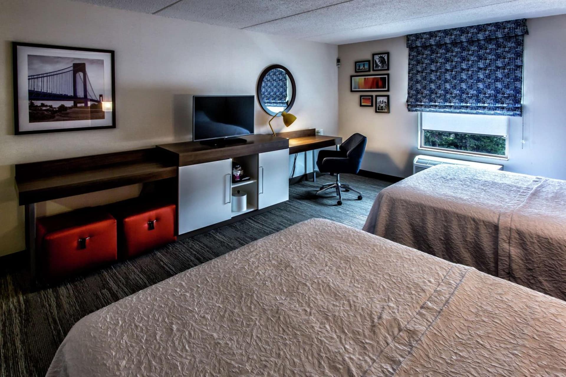 Hampton Inn & Suites Staten Island gallery photo in Staten Island, NY — image 10