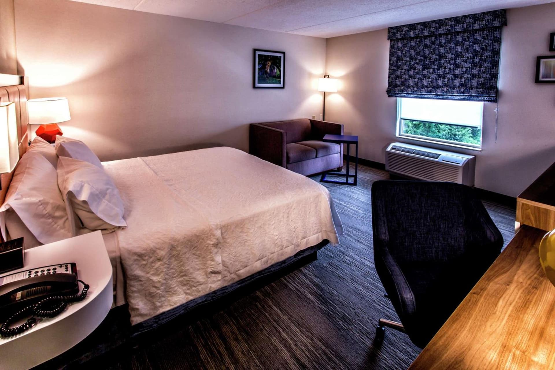 Hampton Inn & Suites Staten Island gallery photo in Staten Island, NY — image 7
