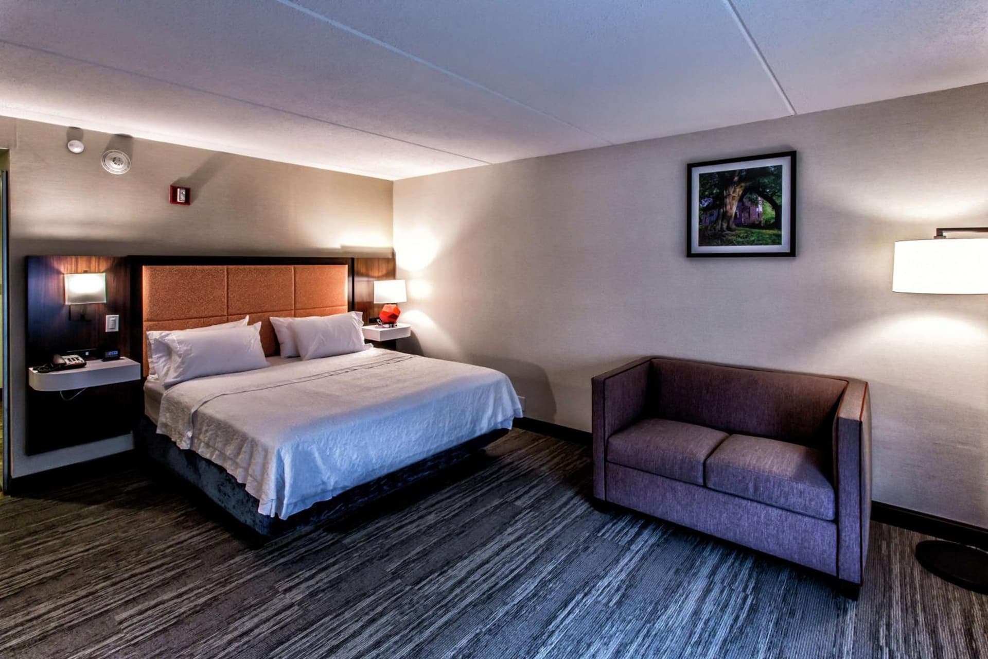 Hampton Inn & Suites Staten Island gallery photo in Staten Island, NY — image 37