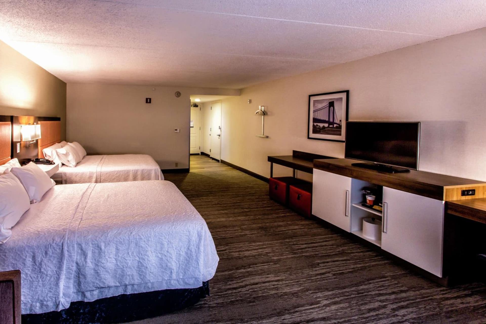 Hampton Inn & Suites Staten Island gallery photo in Staten Island, NY — image 25