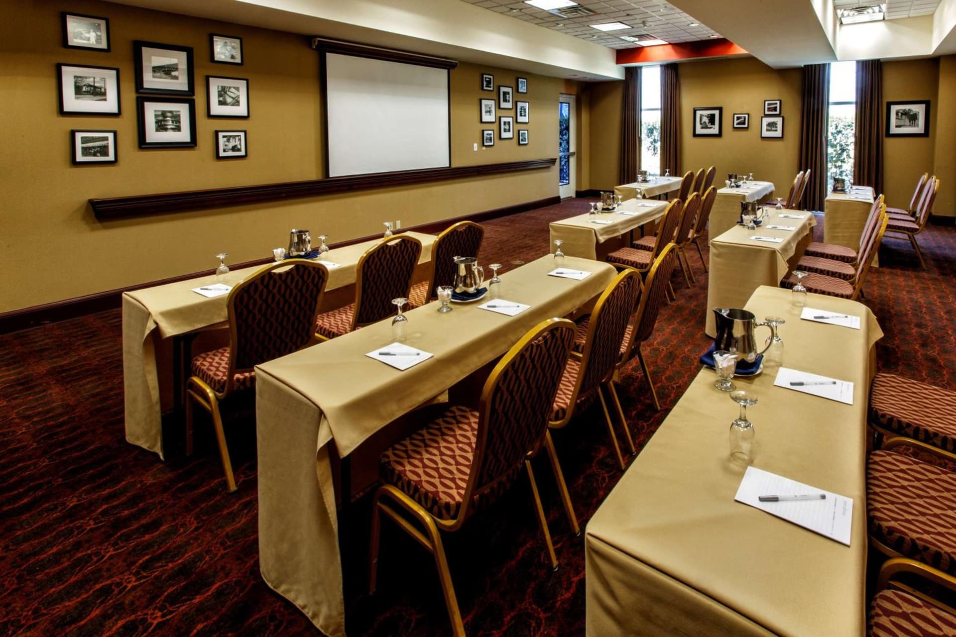 Hampton Inn & Suites Staten Island gallery photo in Staten Island, NY — image 44
