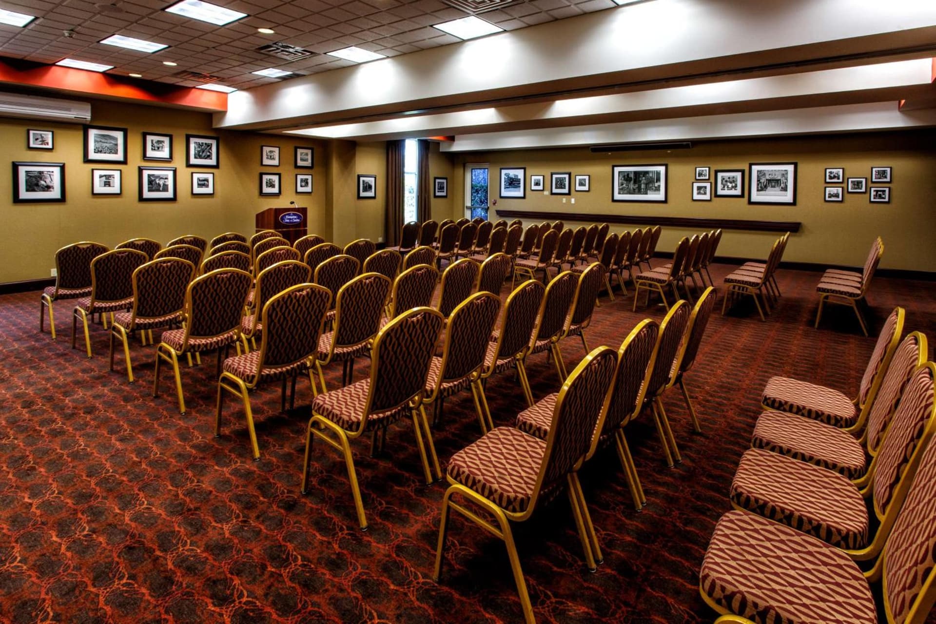 Hampton Inn & Suites Staten Island gallery photo in Staten Island, NY — image 28