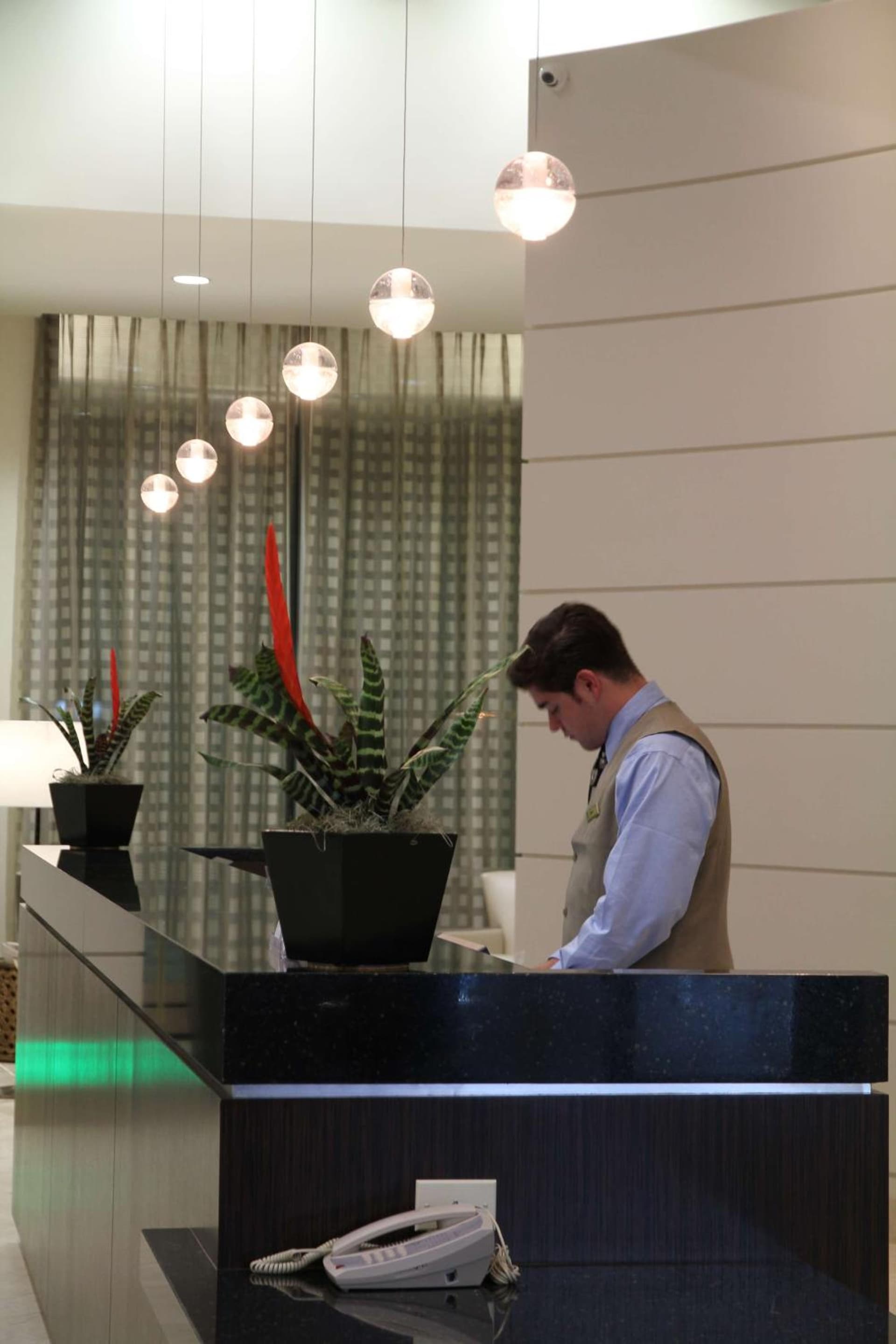 Embassy Suites Ontario - Airport gallery photo in Ontario, CA — image 24