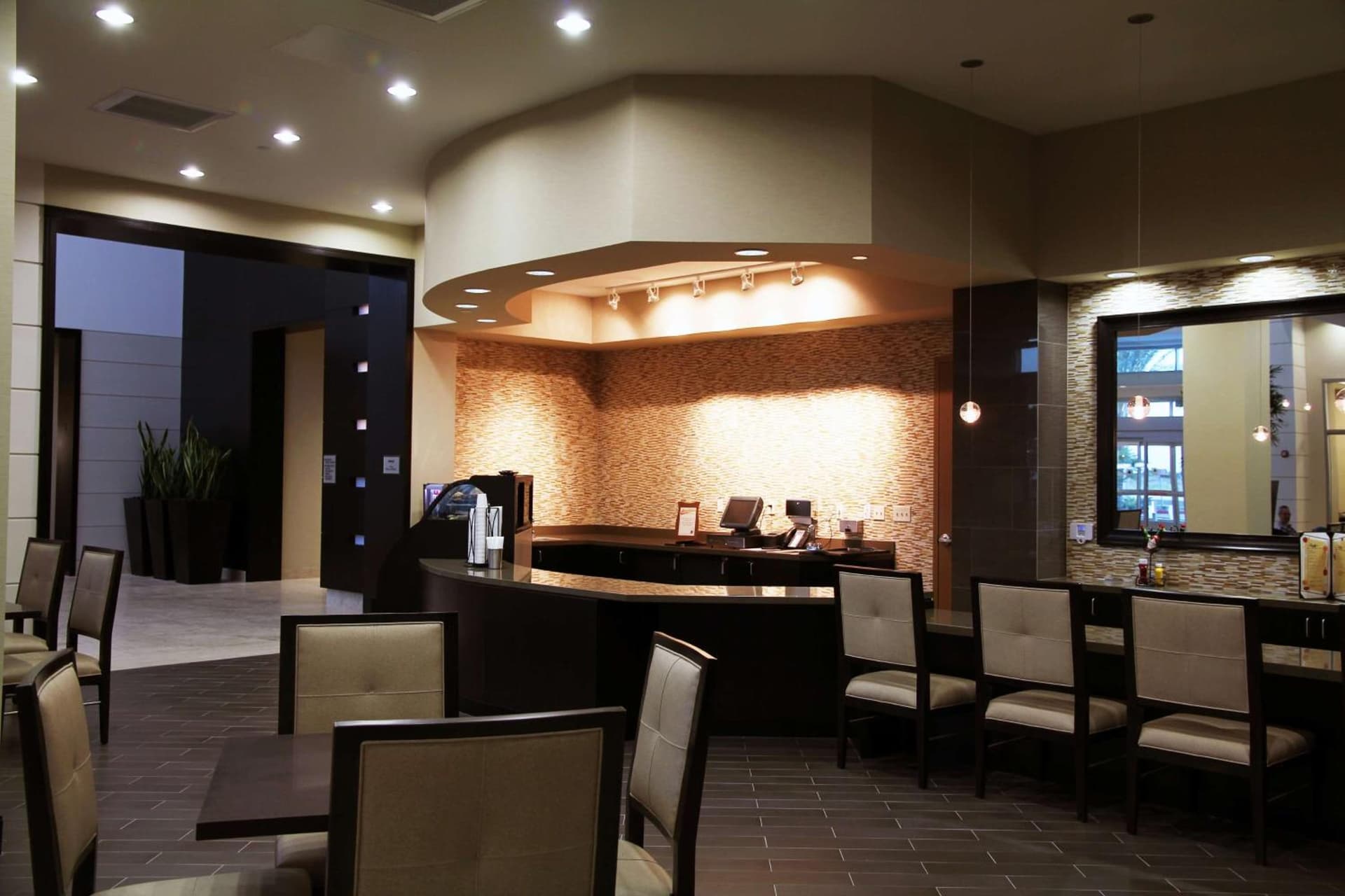 Embassy Suites Ontario - Airport gallery photo in Ontario, CA — image 23