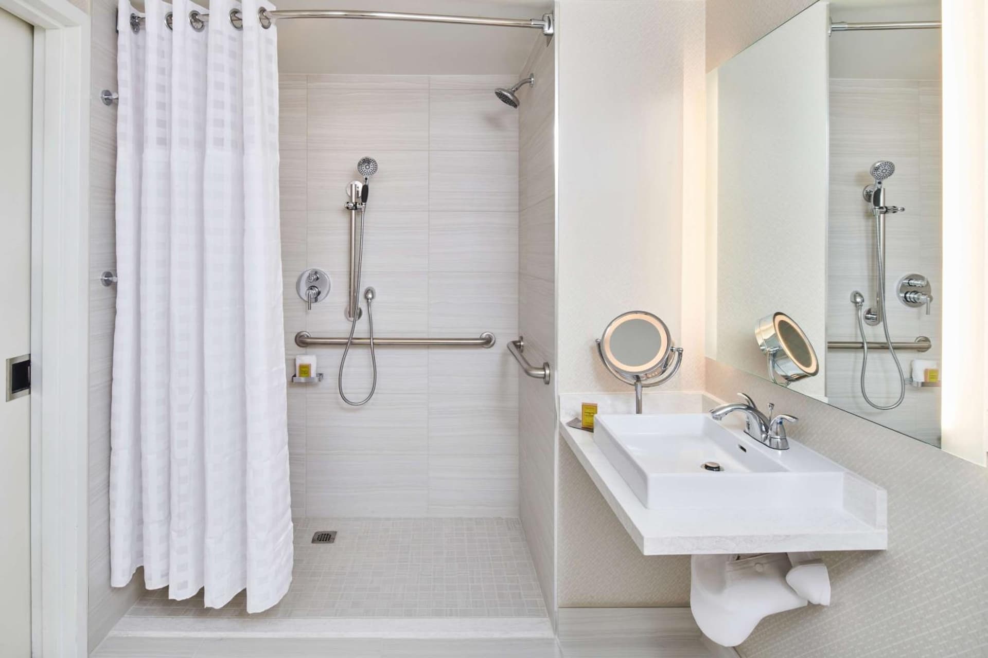 DoubleTree by Hilton Irvine Spectrum gallery photo in Irvine, CA — image 49