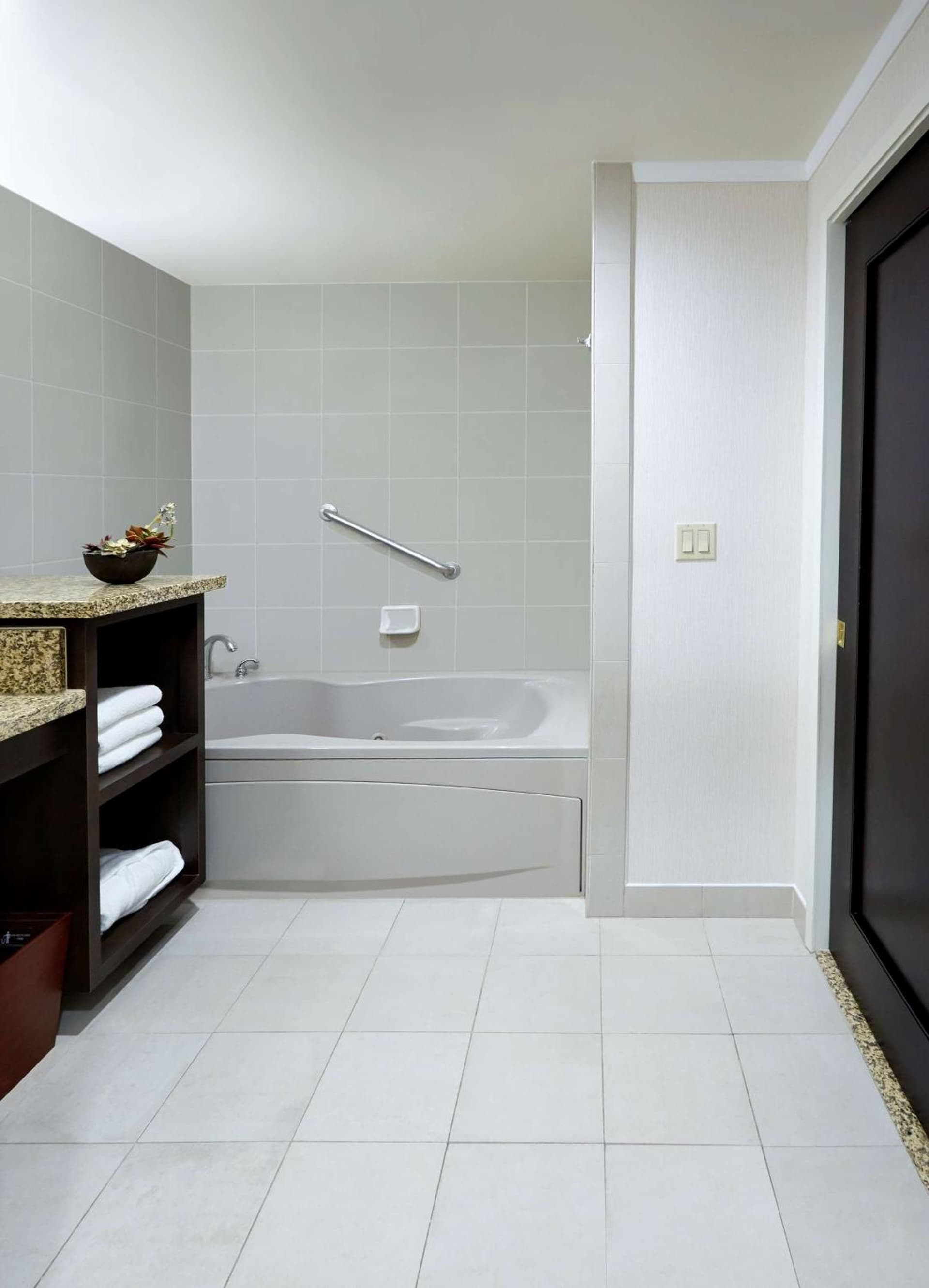 DoubleTree by Hilton Claremont gallery photo in Claremont, CA — image 49