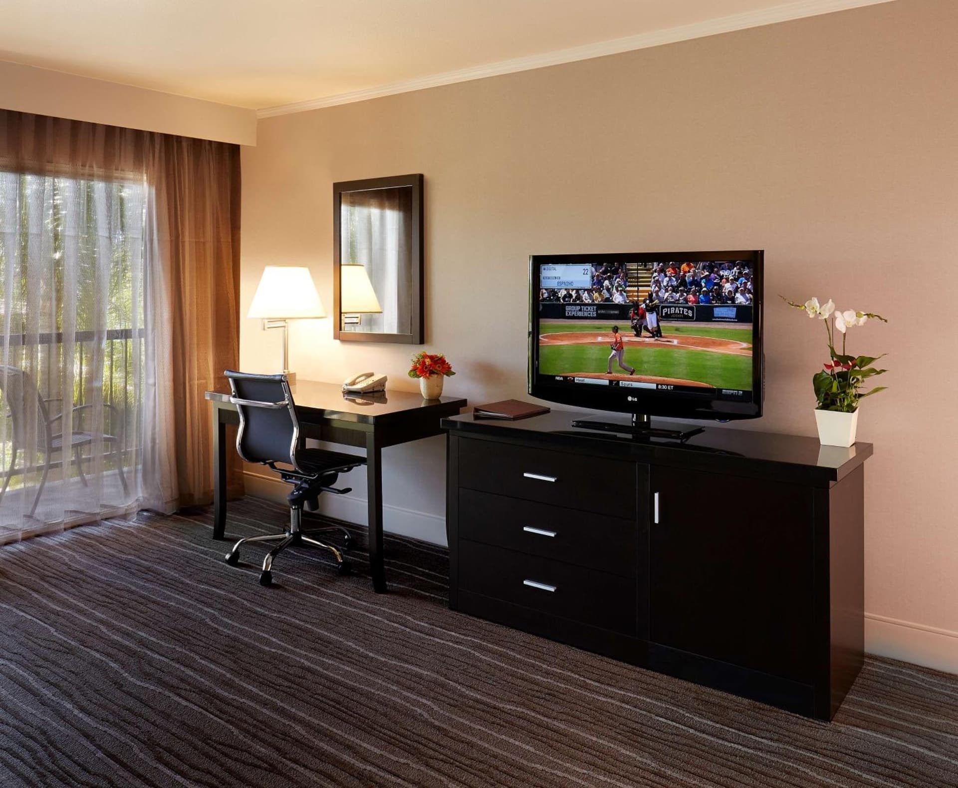 DoubleTree by Hilton Claremont gallery photo in Claremont, CA — image 33