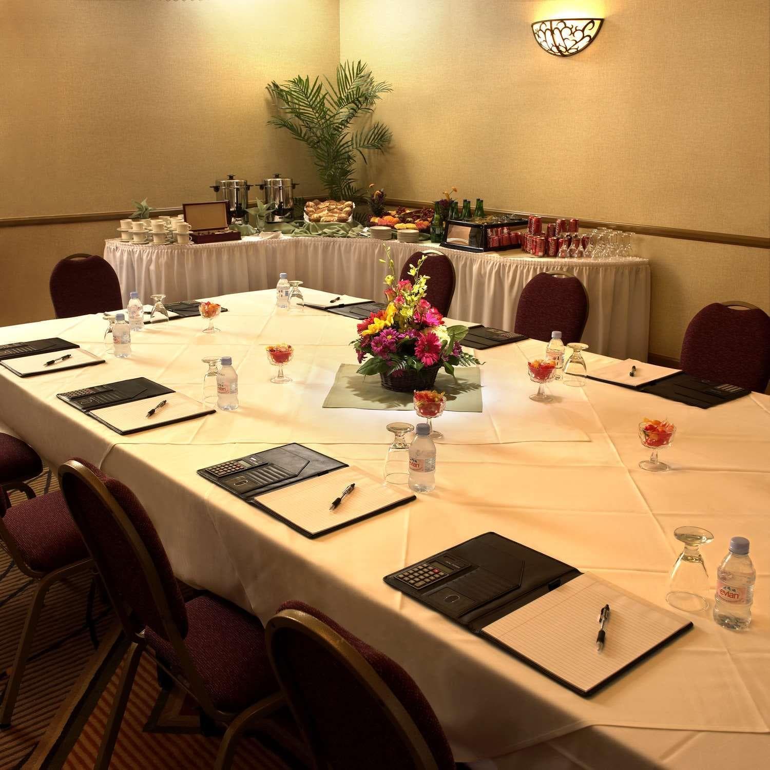 DoubleTree by Hilton Claremont gallery photo in Claremont, CA — image 7