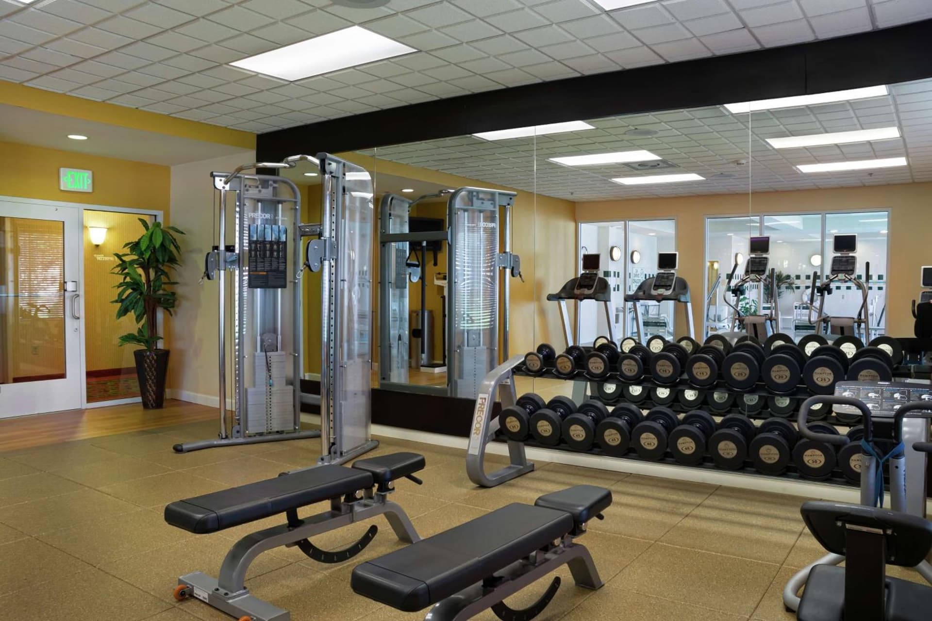 Hilton Garden Inn Newport News gallery photo in Newport News, VA — image 8