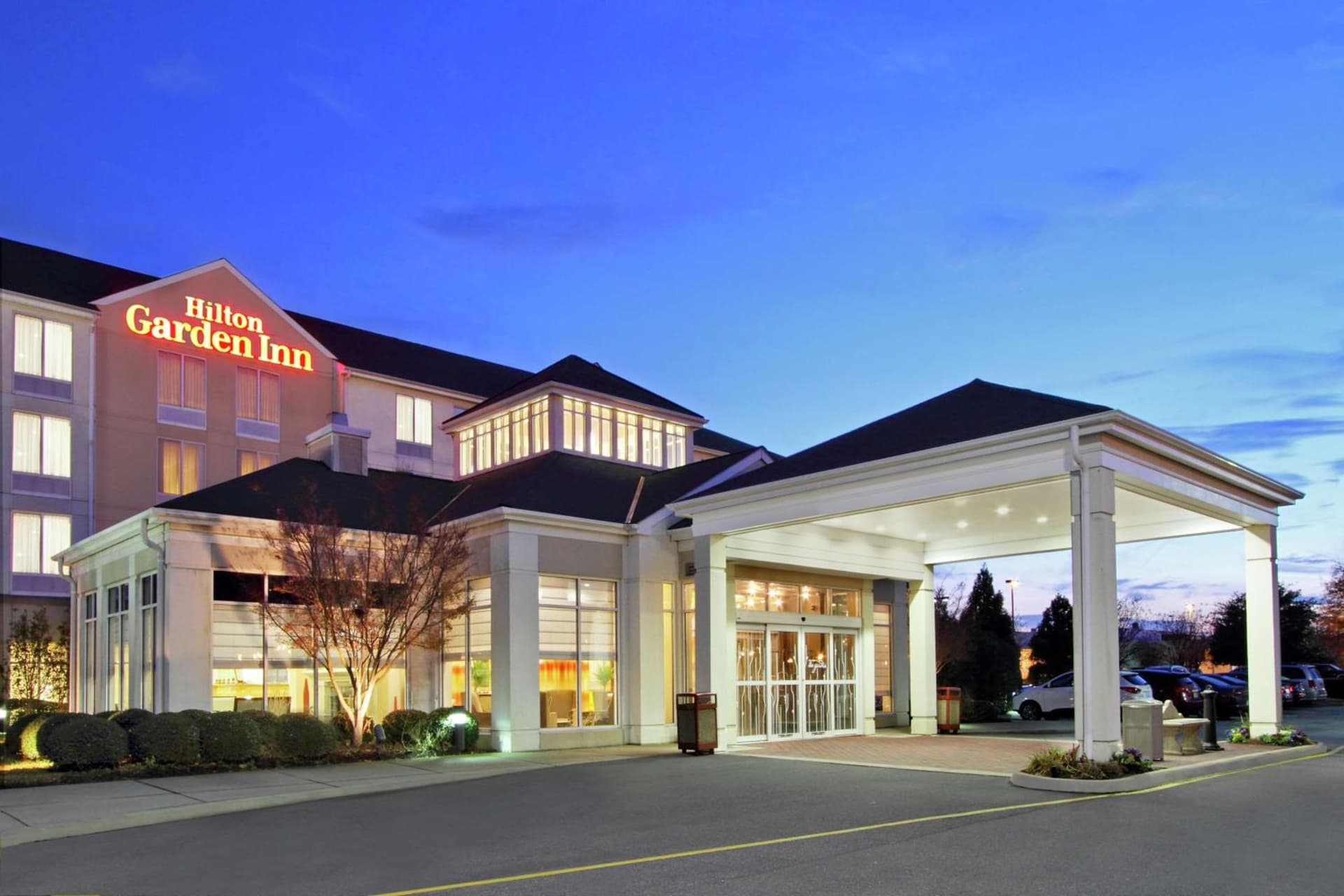 Hilton Garden Inn Chesapeake Greenbrier featured exterior or lobby in Chesapeake, VA — similar hotel