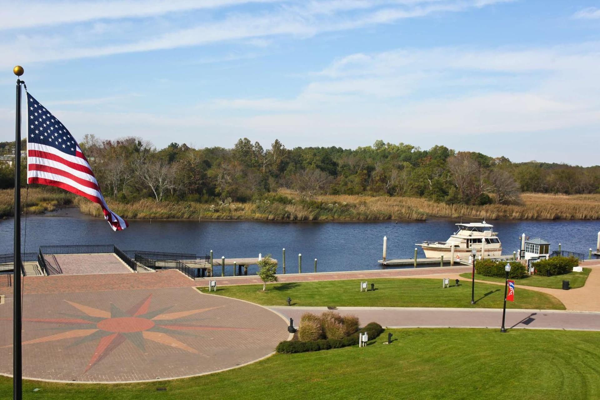 Hilton Garden Inn Suffolk Riverfront gallery photo in Suffolk, VA — image 19