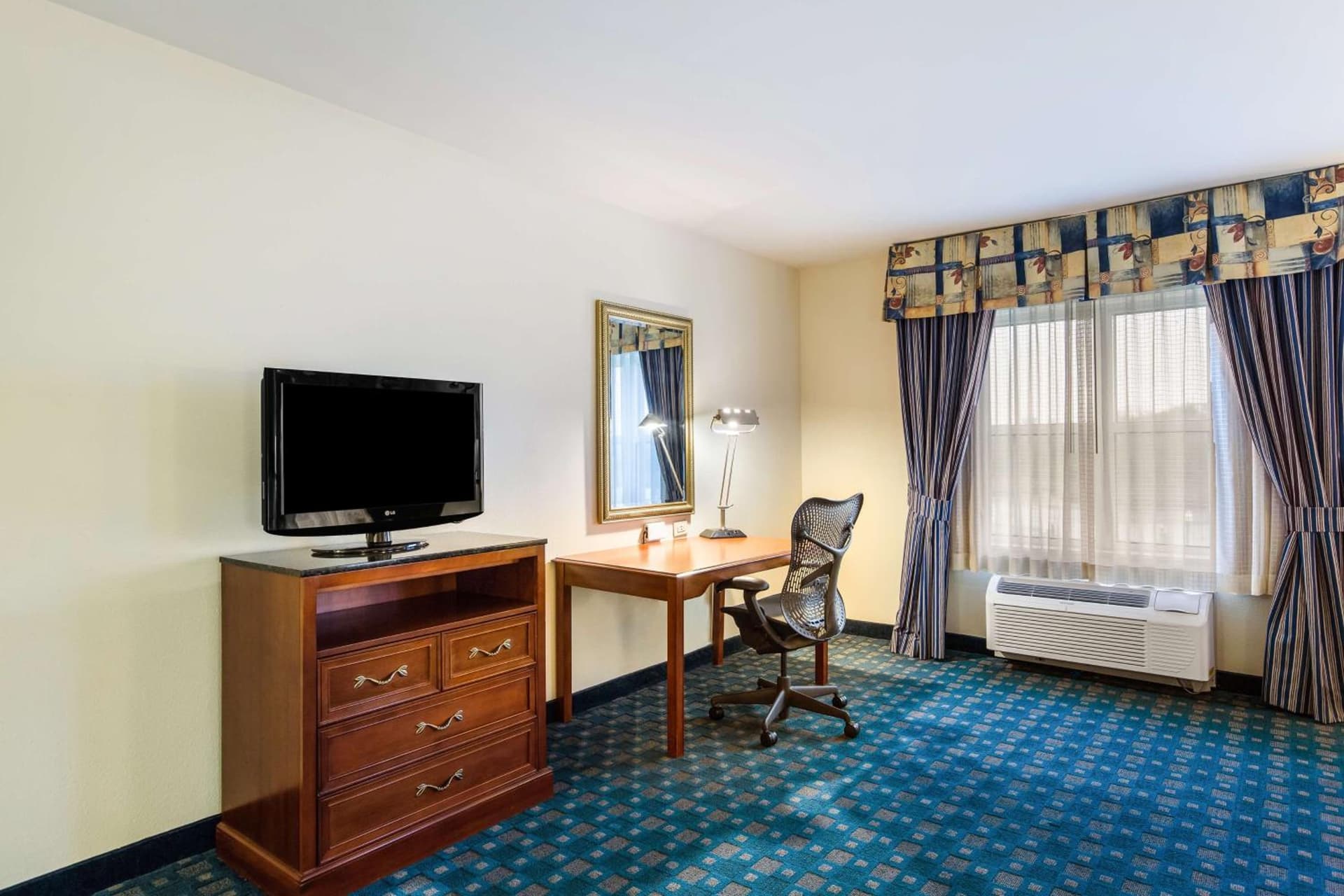 Hilton Garden Inn Suffolk Riverfront gallery photo in Suffolk, VA — image 54