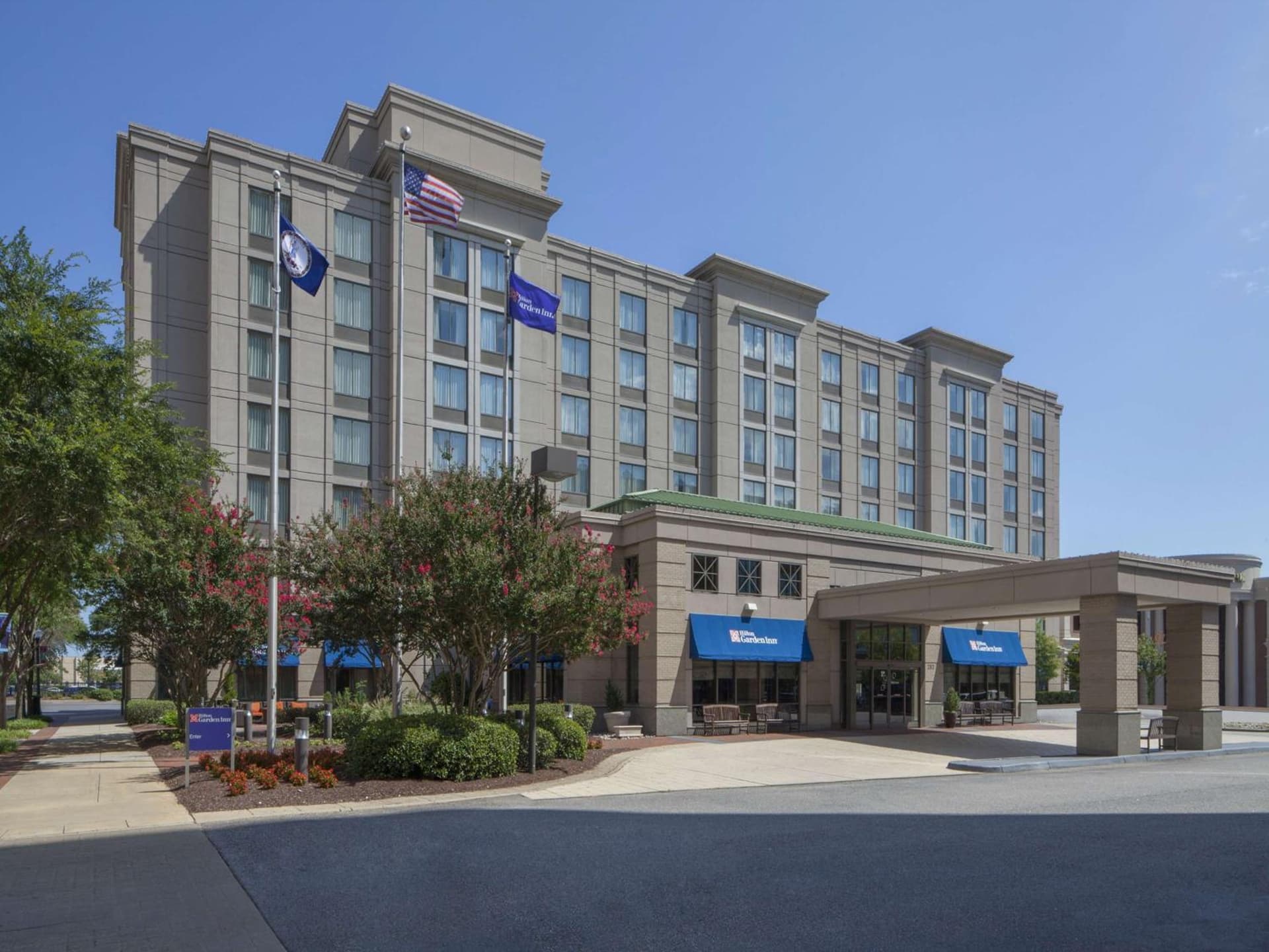 Hilton Garden Inn Virginia Beach Town Center interior in Virginia Beach, VA — gallery photo 2